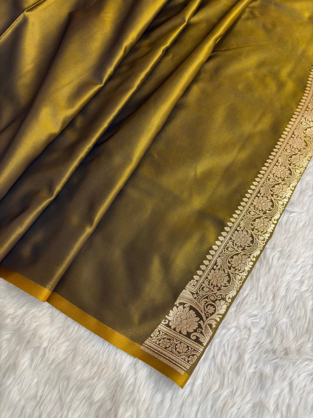 Mehdi Green Shaded New Motif Satin Silk Banarasi Saree