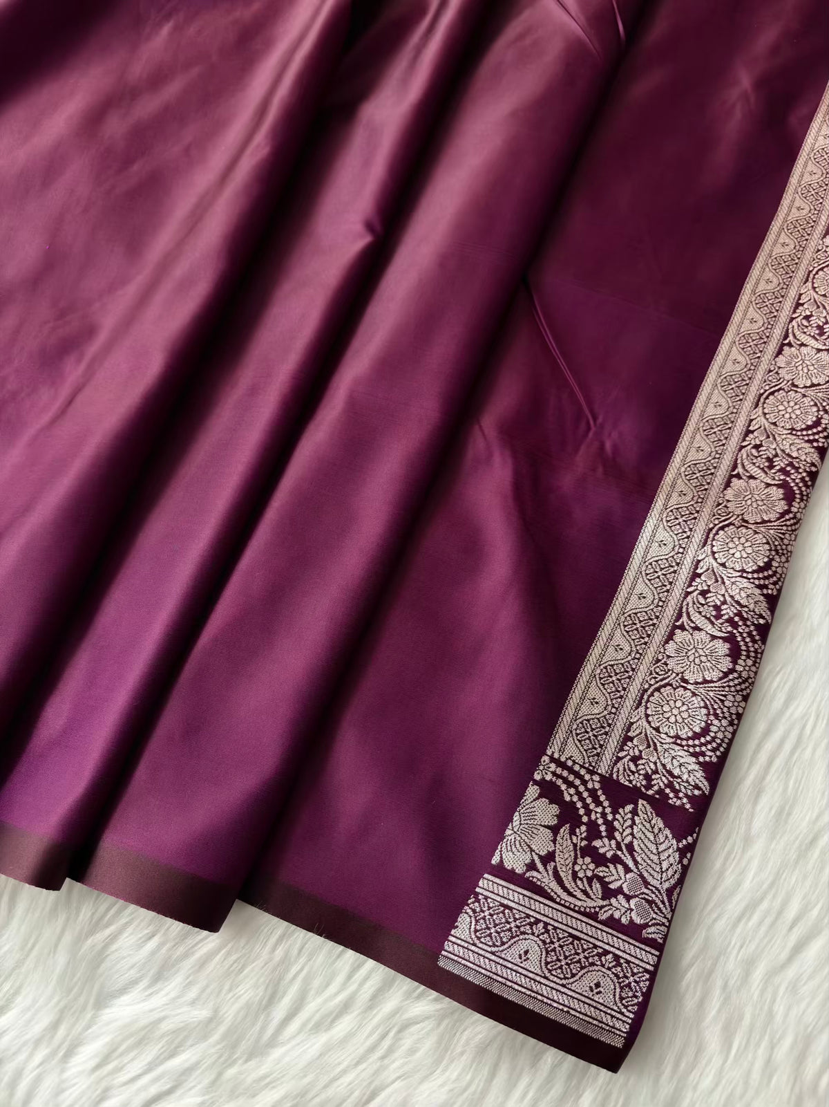Magenta Soft Kataan Silk Motif Banarasi Saree In Silver Zari