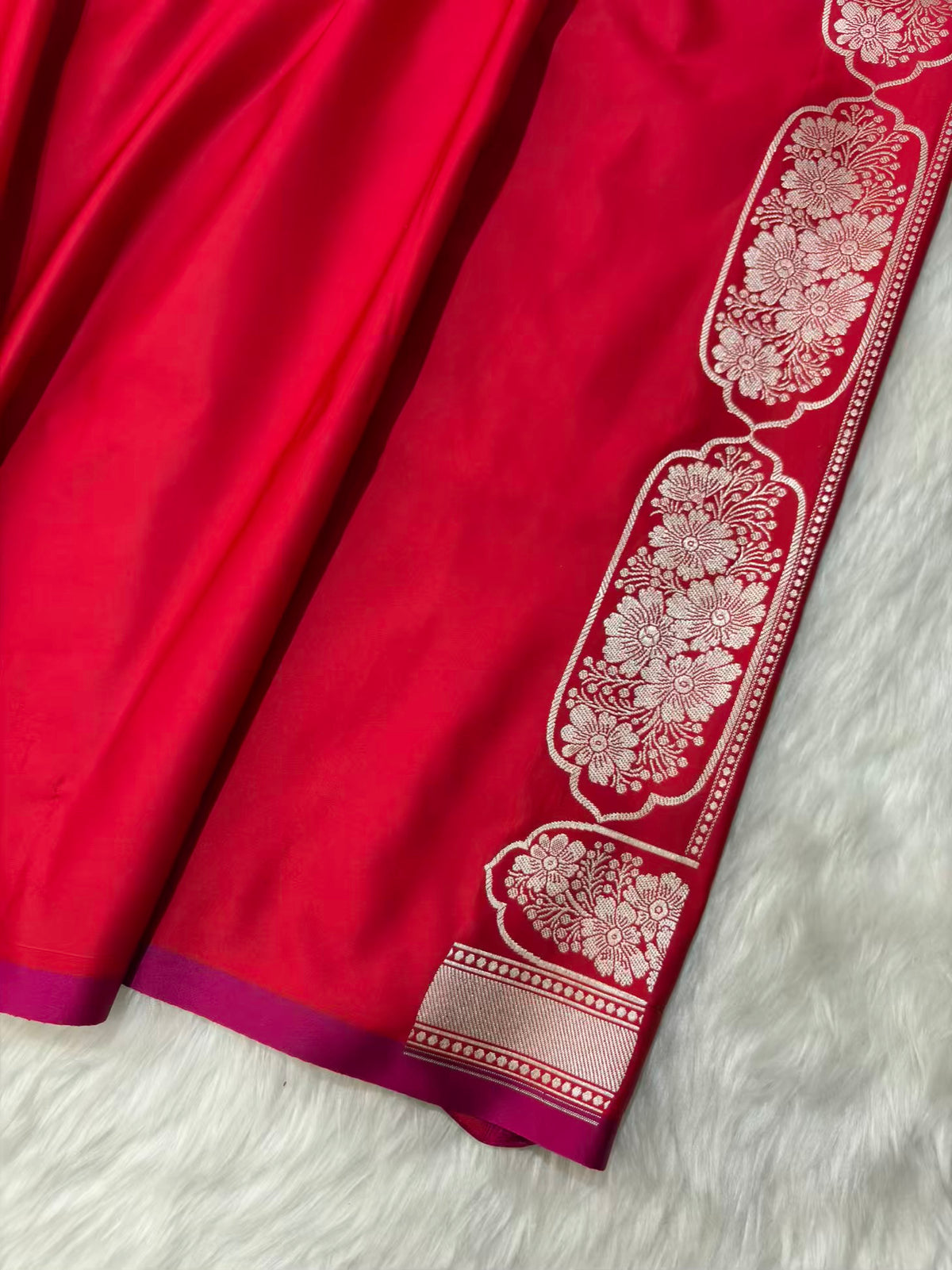 Red Soft Kataan Silk Banarasi Saree In Rose Gold Zari