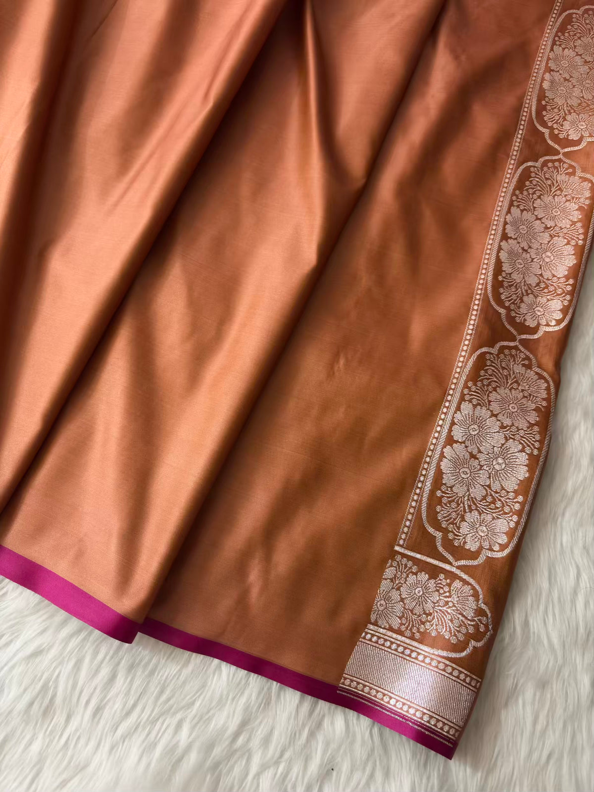 Tusser Soft Kataan Silk Banarasi Saree In Jaal Weaving