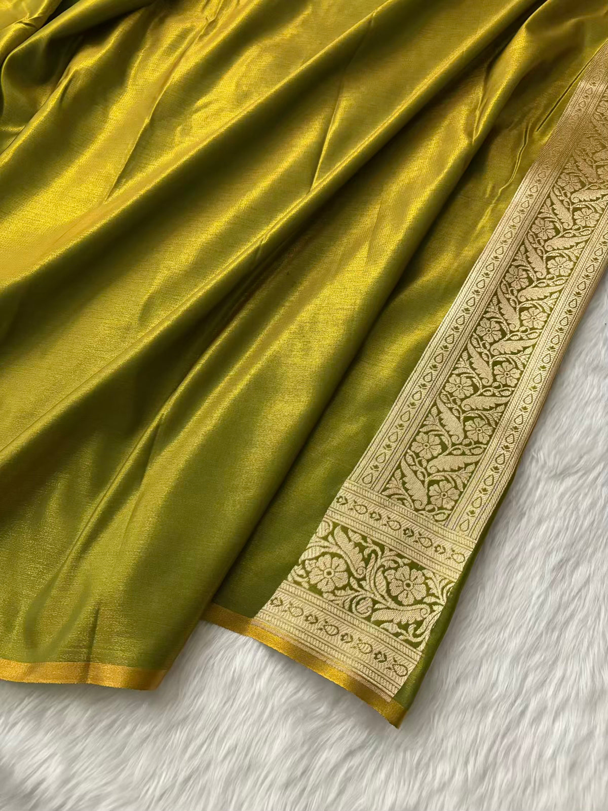 Mehdi Green Motif Jaal Satin Silk Banarasi saree
