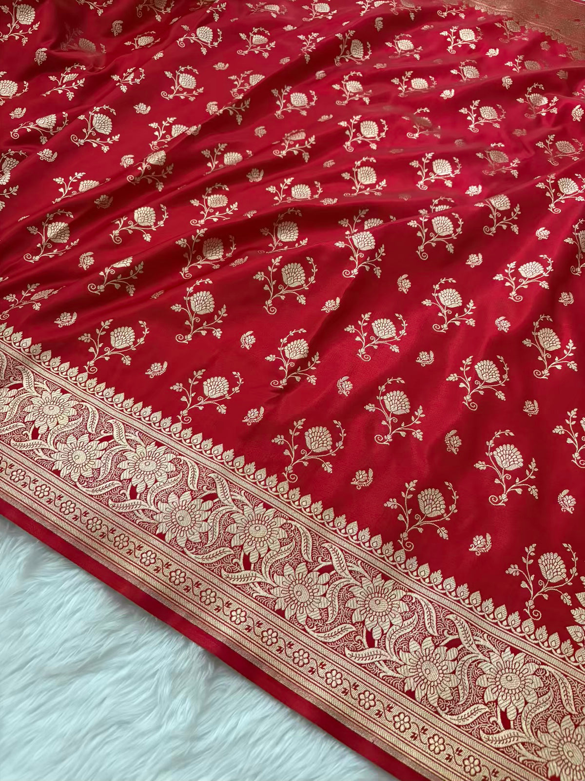 Red Floral Buti Satin Silk Banarasi Saree