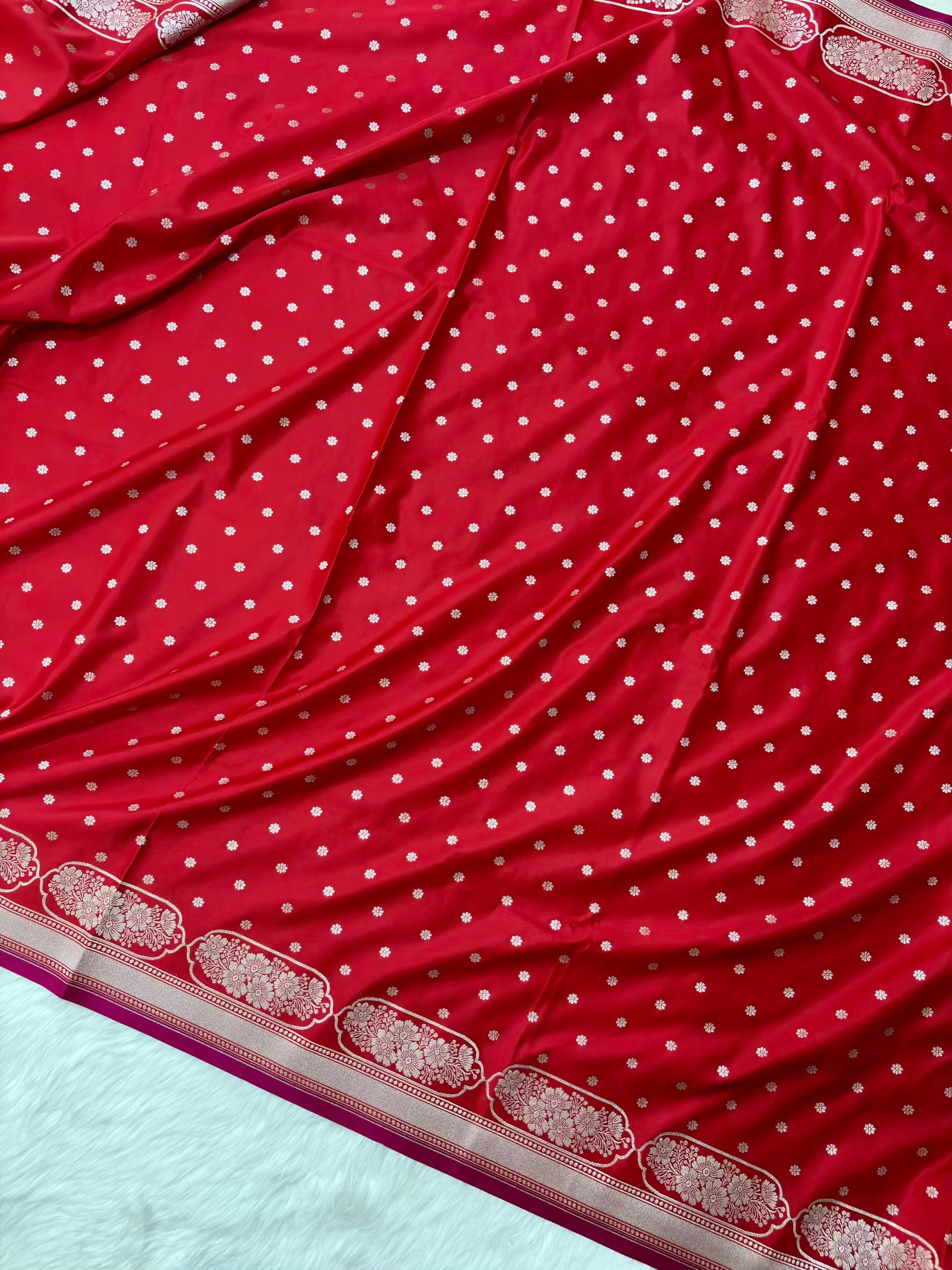 Red Soft Kataan Silk Banarasi Saree In Rose Gold Zari