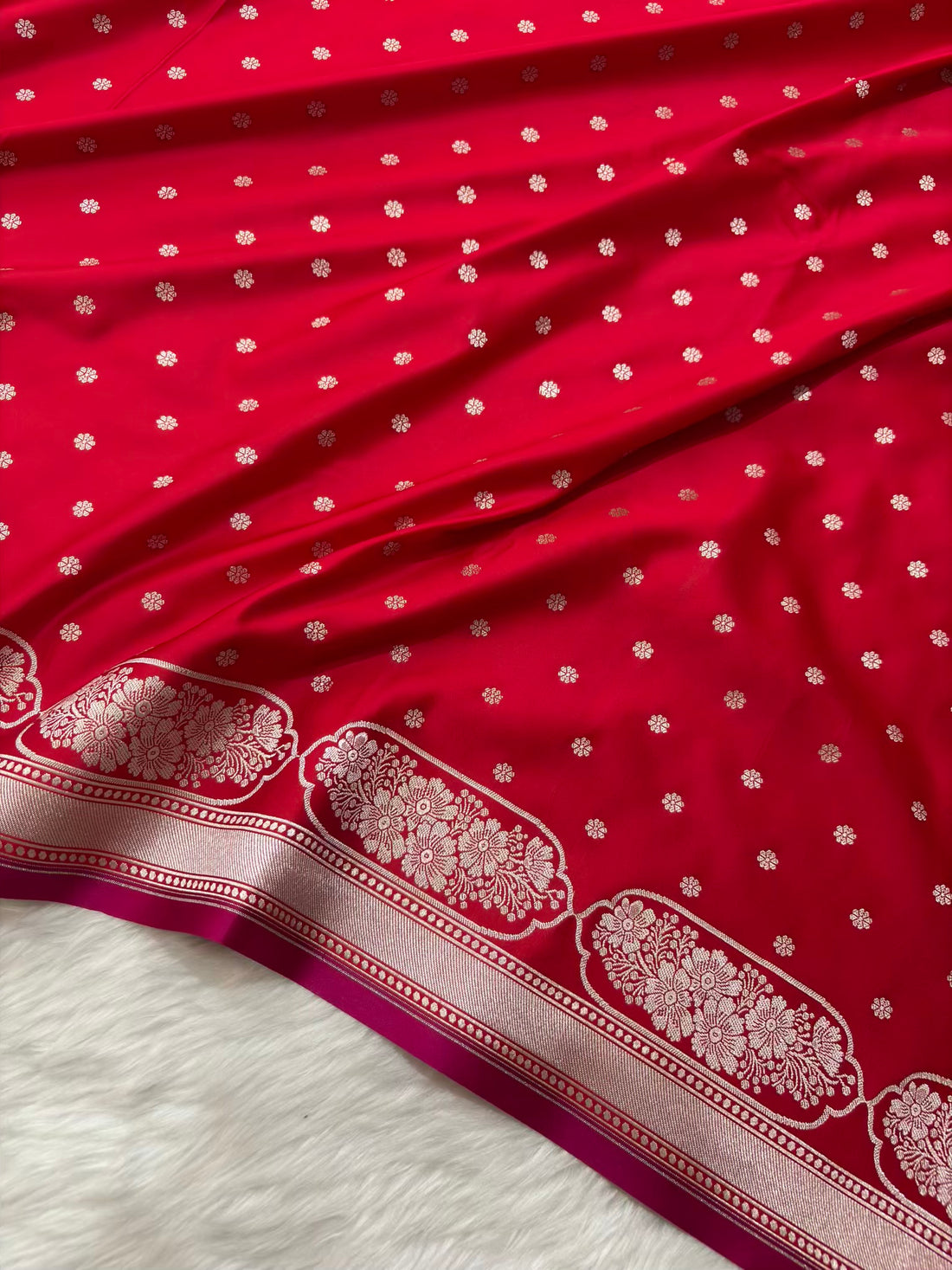 Red Soft Kataan Silk Banarasi Saree In Rose Gold Zari