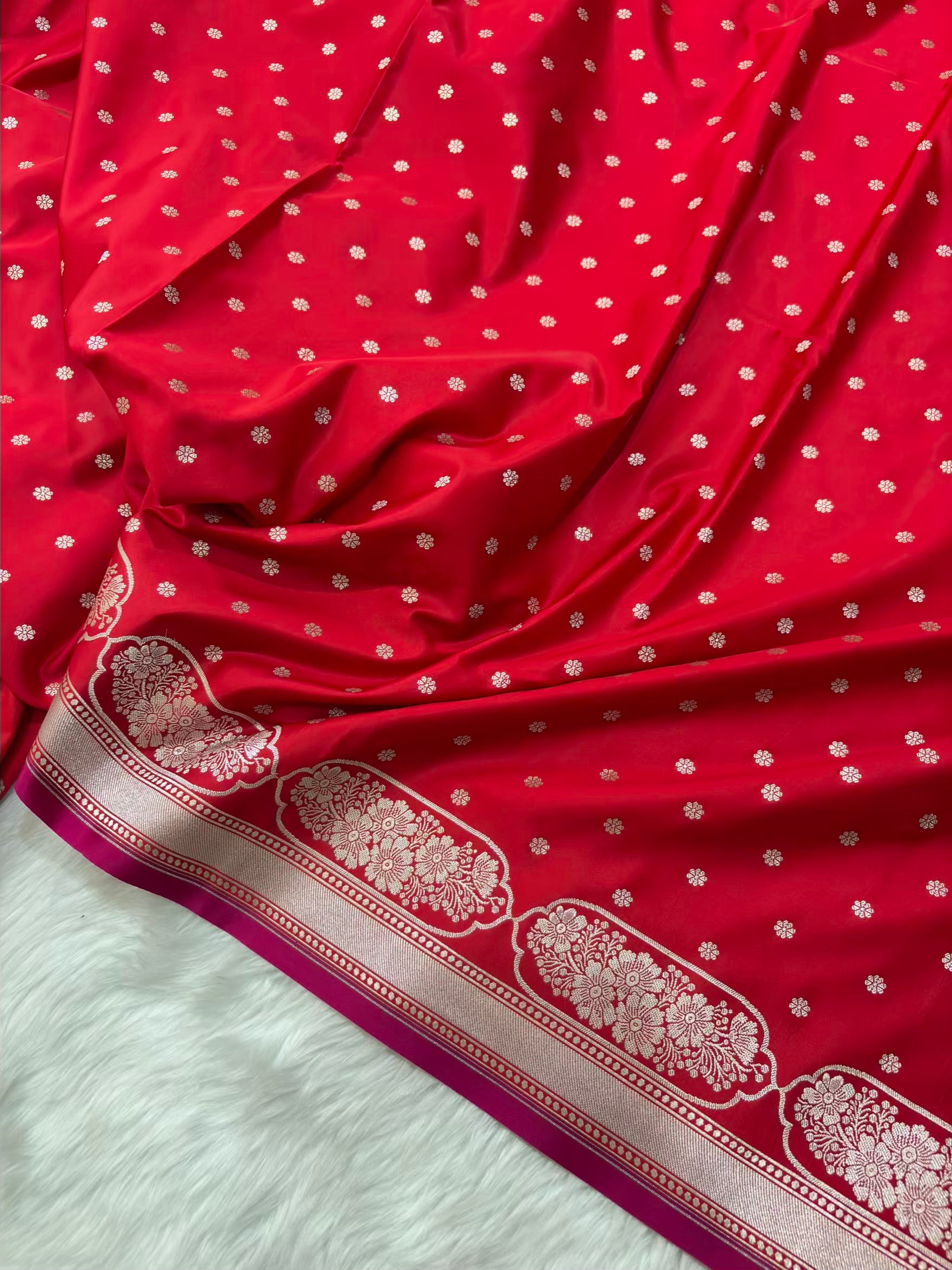 Red Soft Kataan Silk Banarasi Saree In Rose Gold Zari