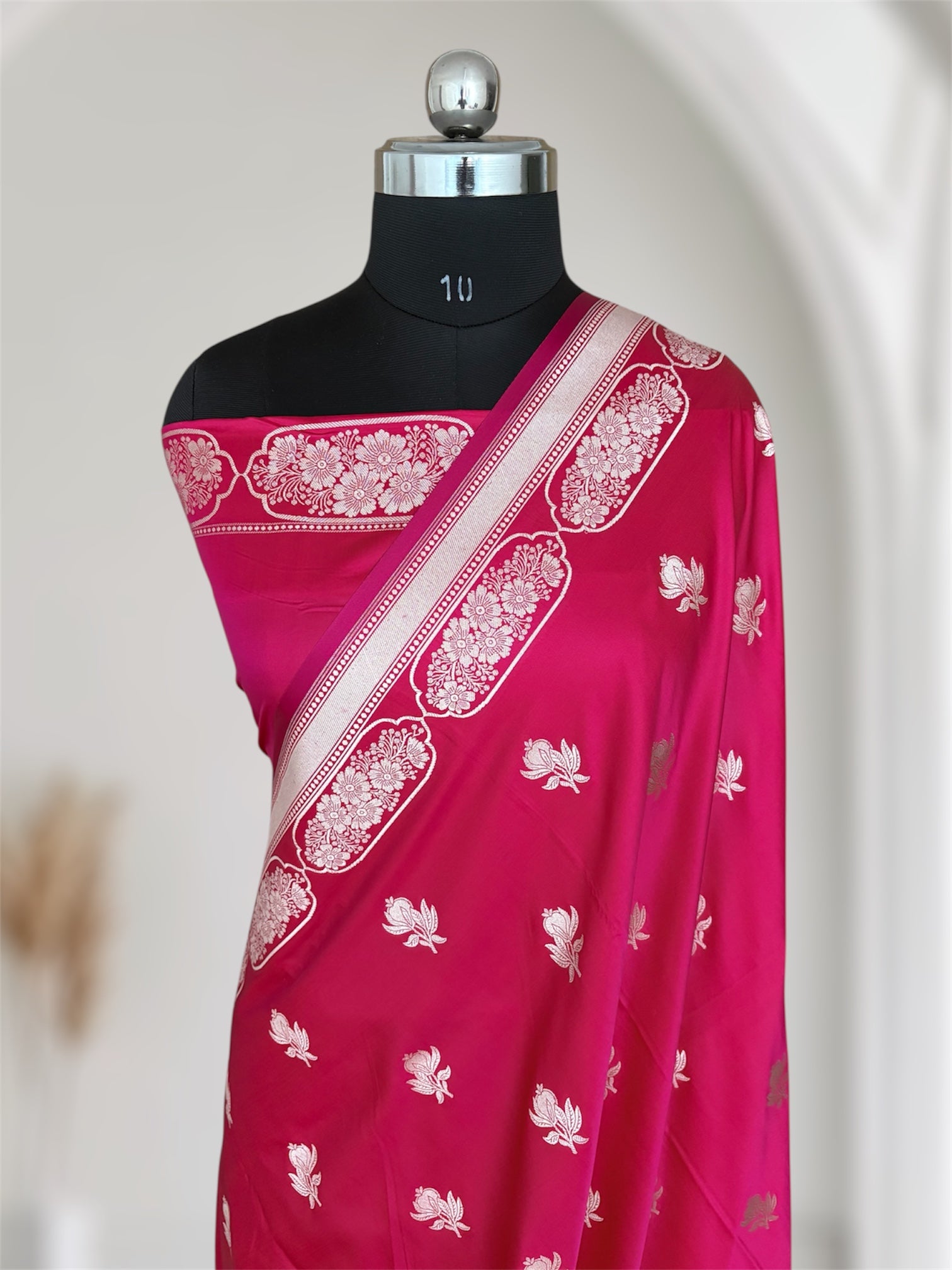 Rani Pink With Red Shaded Soft Kataan Silk Banarasi Saree