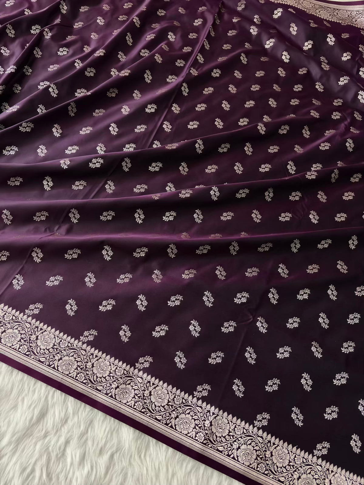 Deep Purple Star Motif Soft Kataan Silk Banarasi Saree In Silver Zari