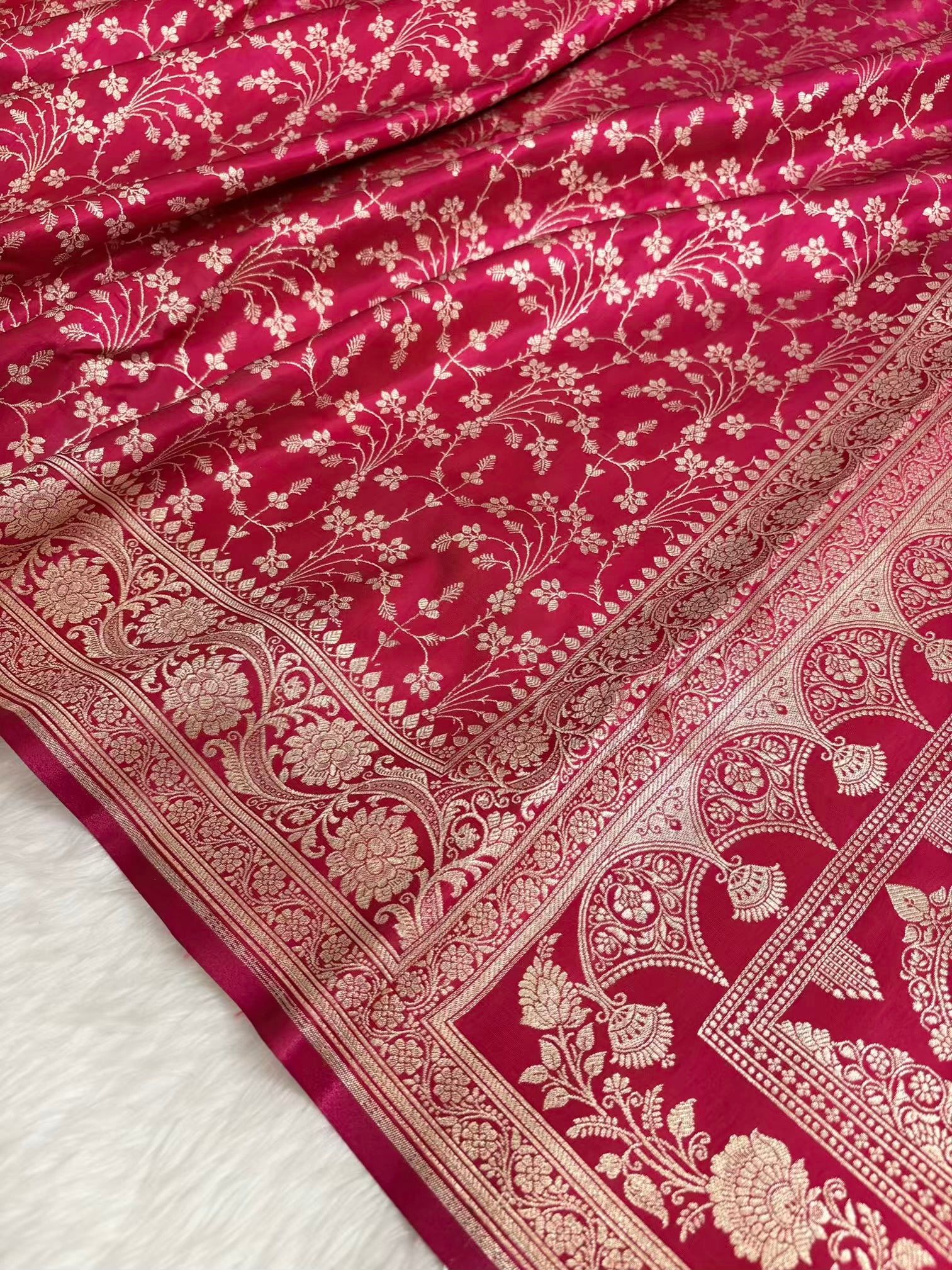 Heavy Jaal Satin Silk Banarasi Saree Botel Green Shades