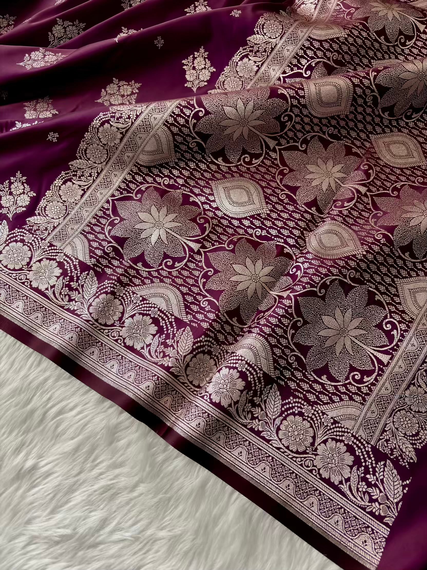 Magenta Soft Kataan Silk Motif Banarasi Saree In Silver Zari