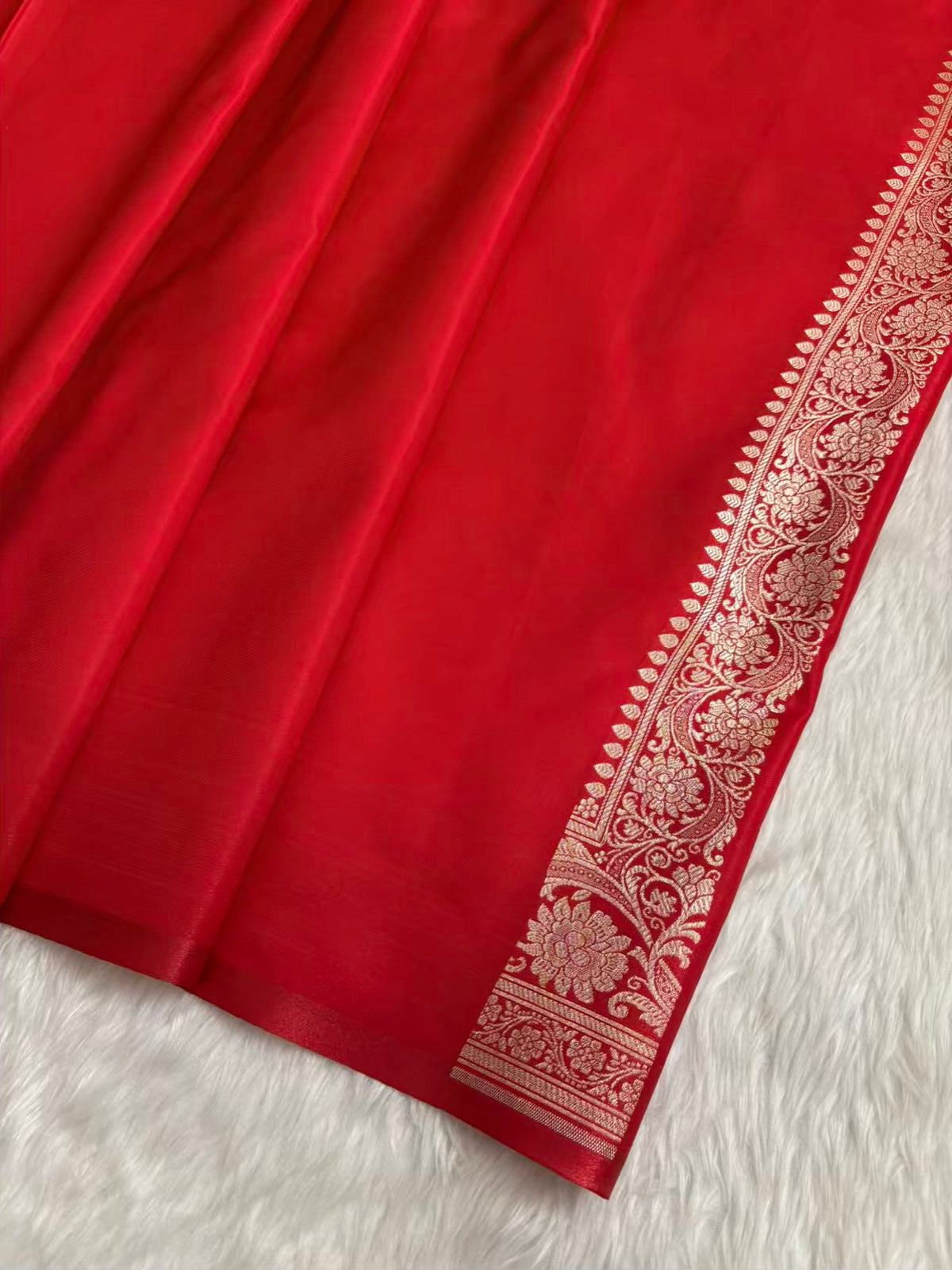 Heavy Jaal Satin Silk Banarasi Saree Red Shades