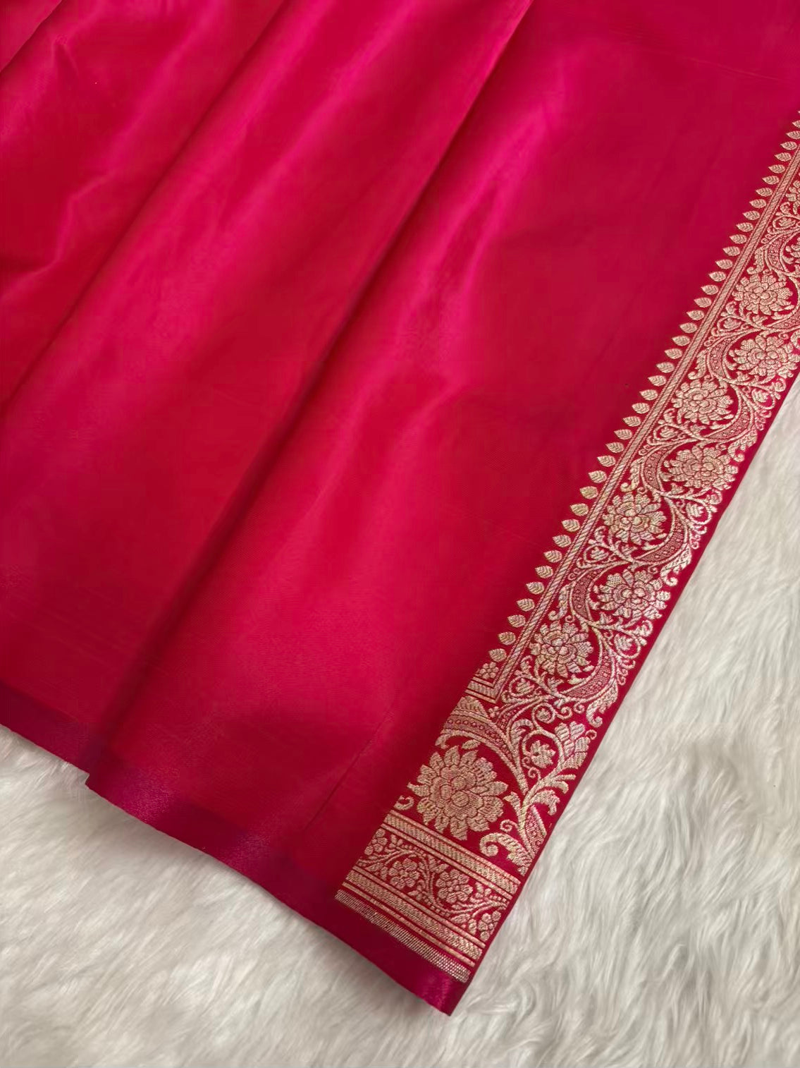 Heavy Jaal Satin Silk Banarasi Saree Botel Green Shades