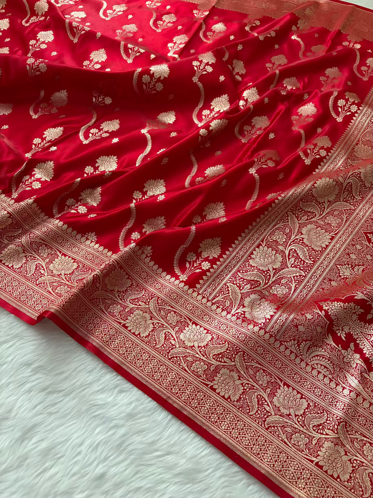 Red Satin Silk Banarasi Saree – Tircha Jaal