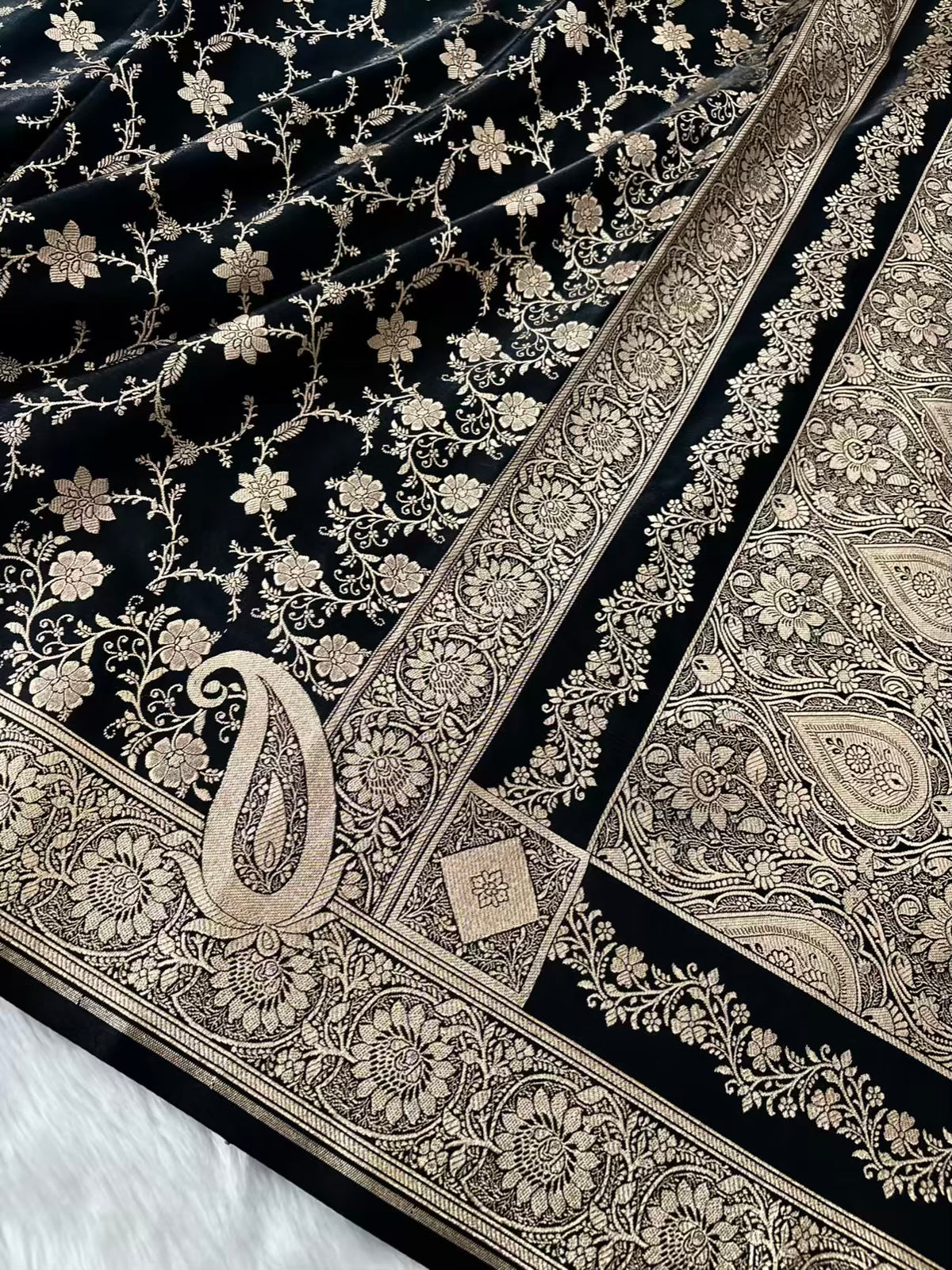 Black Beauty Satin Silk Banarasi Saree Floral Jaal