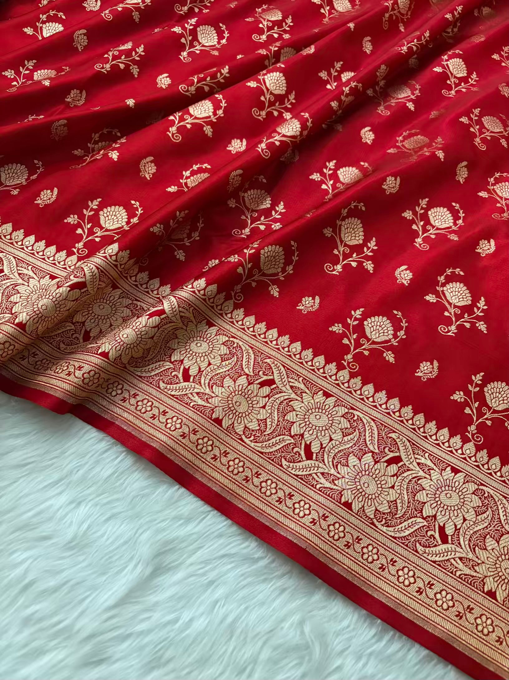 Red Floral Buti Satin Silk Banarasi Saree