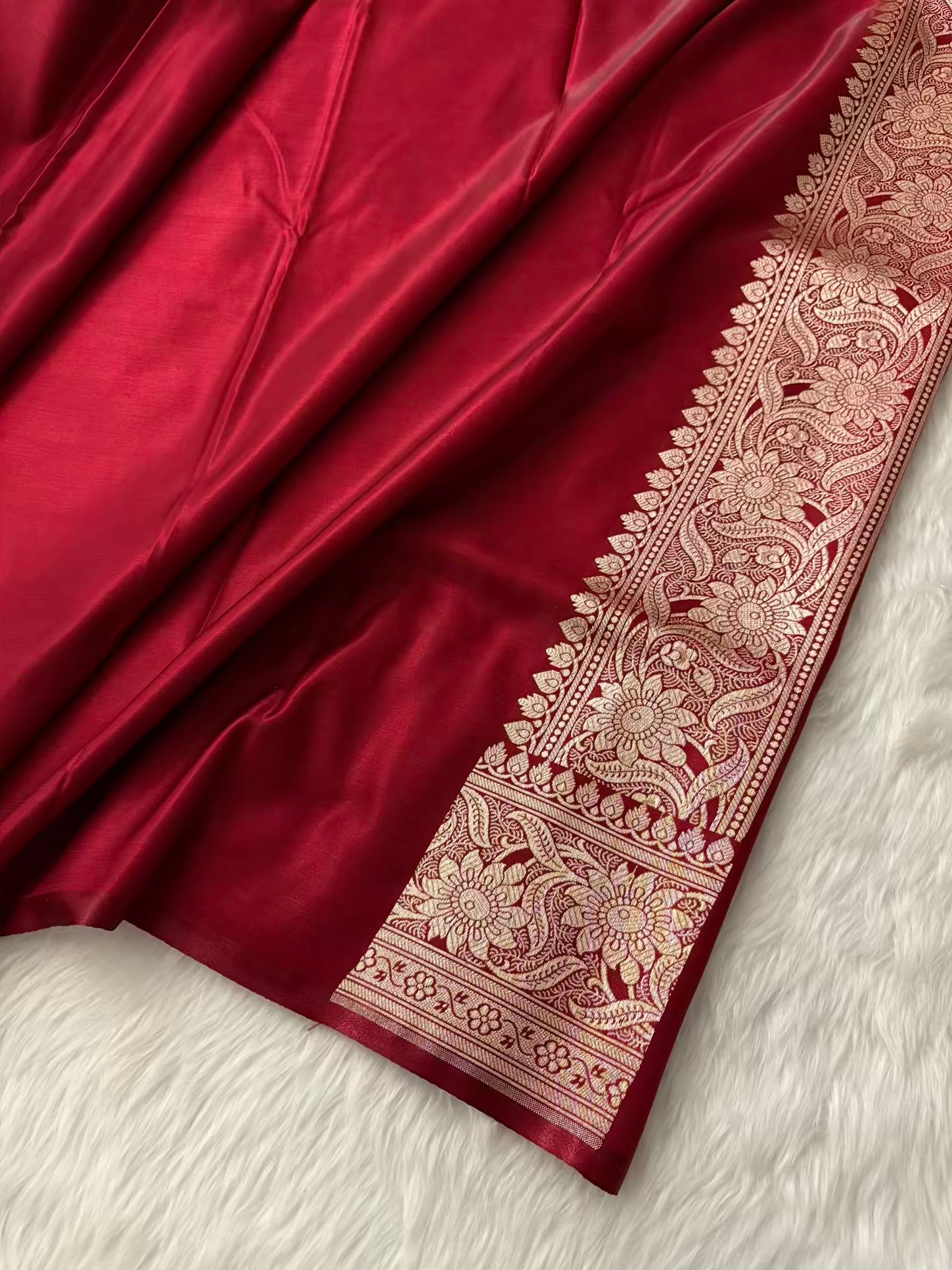 Maroon Floral Buti Satin Silk Banarasi Saree