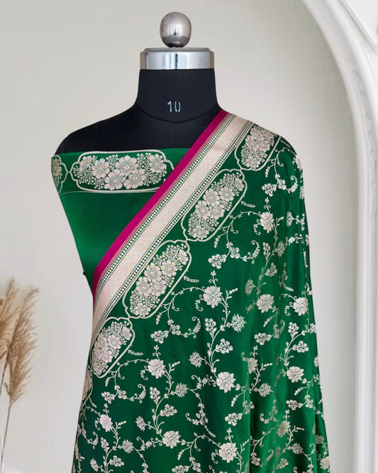 Green Soft Kataan Silk Banarasi Saree In Jaal Weaving
