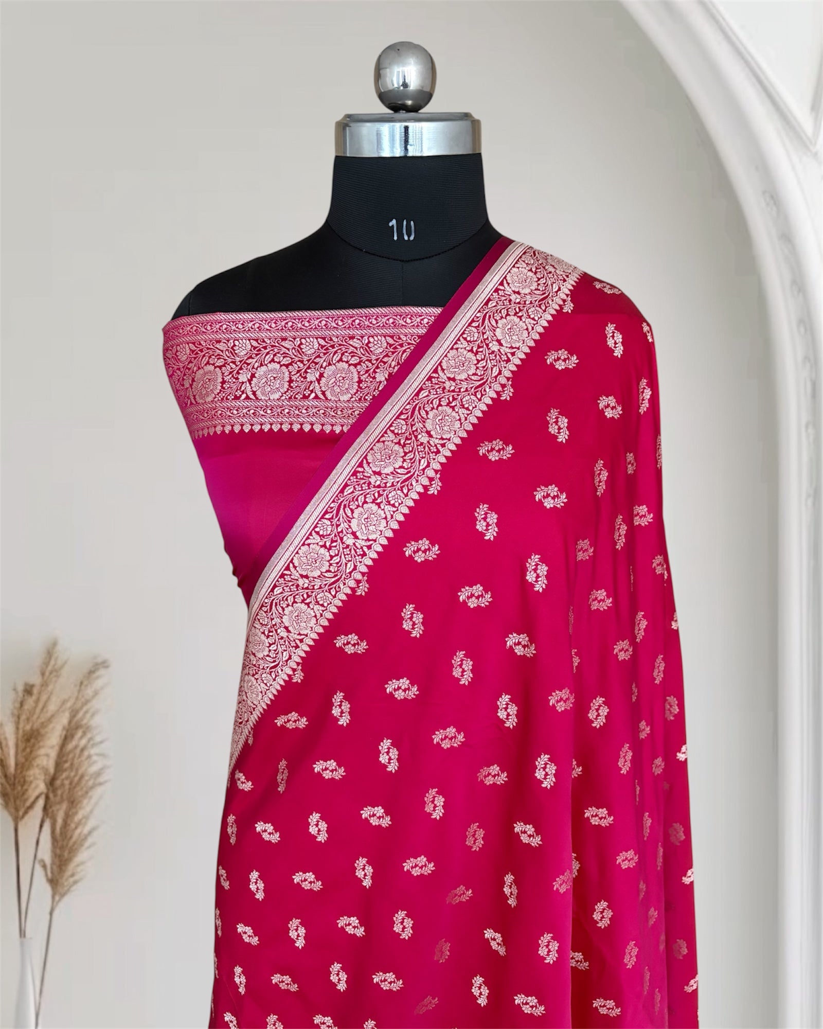 Rani Pink Star Motif Soft Kataan Silk Banarasi Saree In Silver Zari