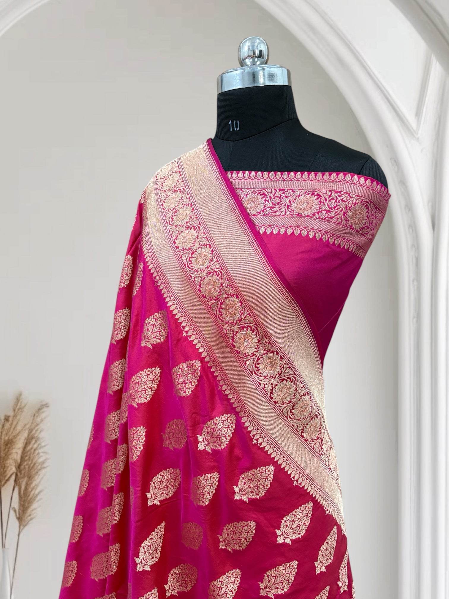 Rani With Red Shaded Dual-Tone Effect Pure Kataan Silk Banarasi Saree - Zohra Silk