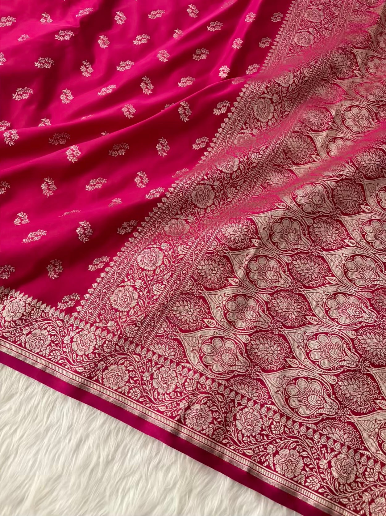 Rani Pink Star Motif Soft Kataan Silk Banarasi Saree In Silver Zari