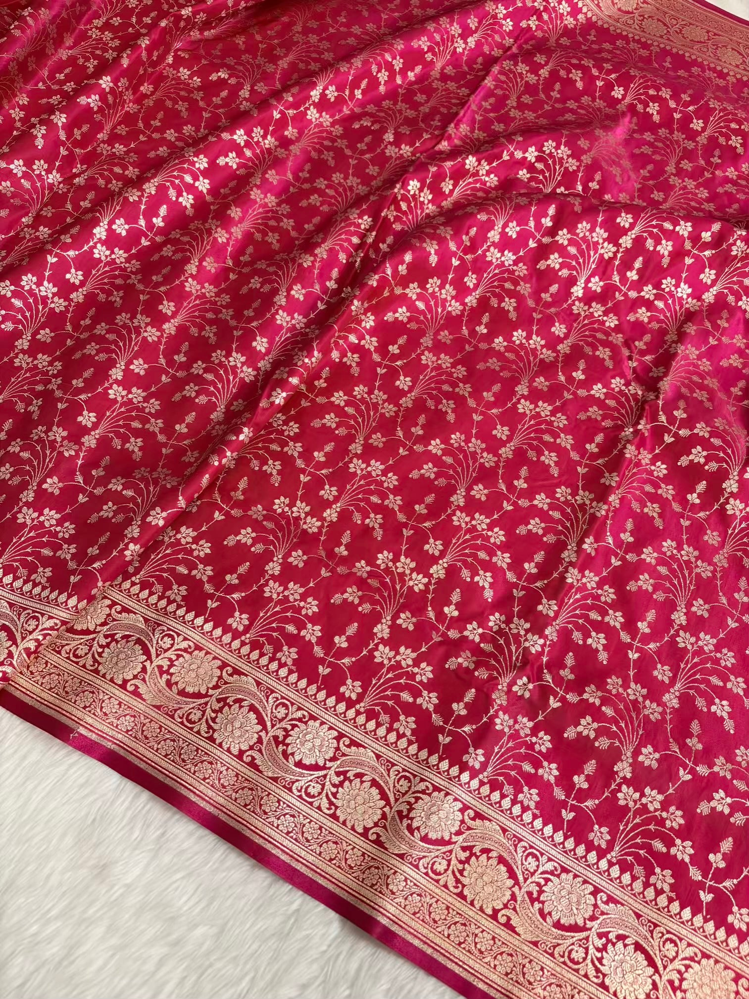 Heavy Jaal Satin Silk Banarasi Saree Botel Green Shades