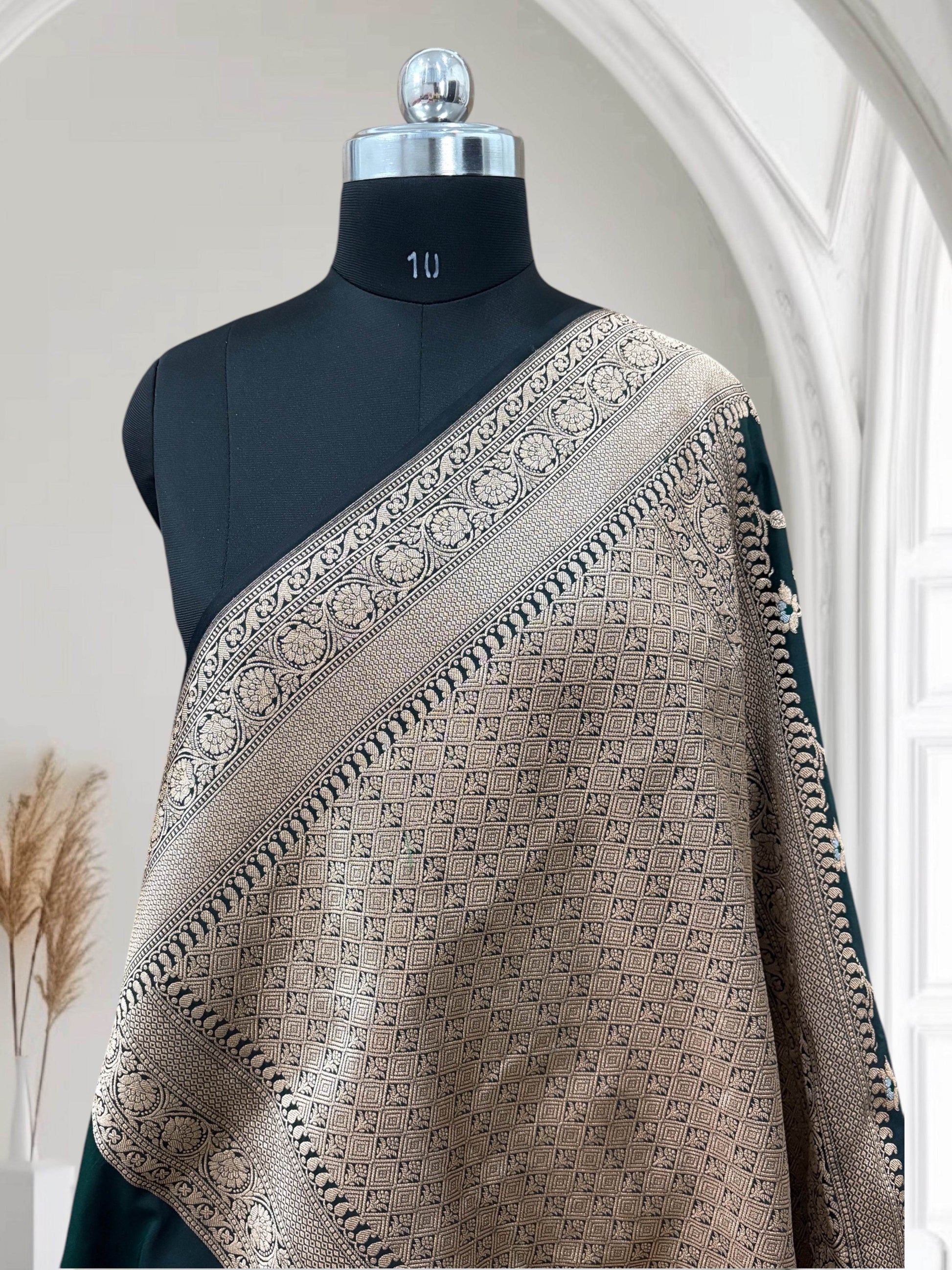 Dark Green Pure Kataan Silk Banarasi Saree with Floral Meena Jaal - Zohra Silk