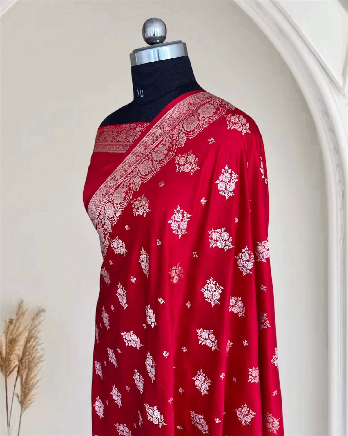 Red Soft Kataan Silk Motif Banarasi Saree In Silver Zari