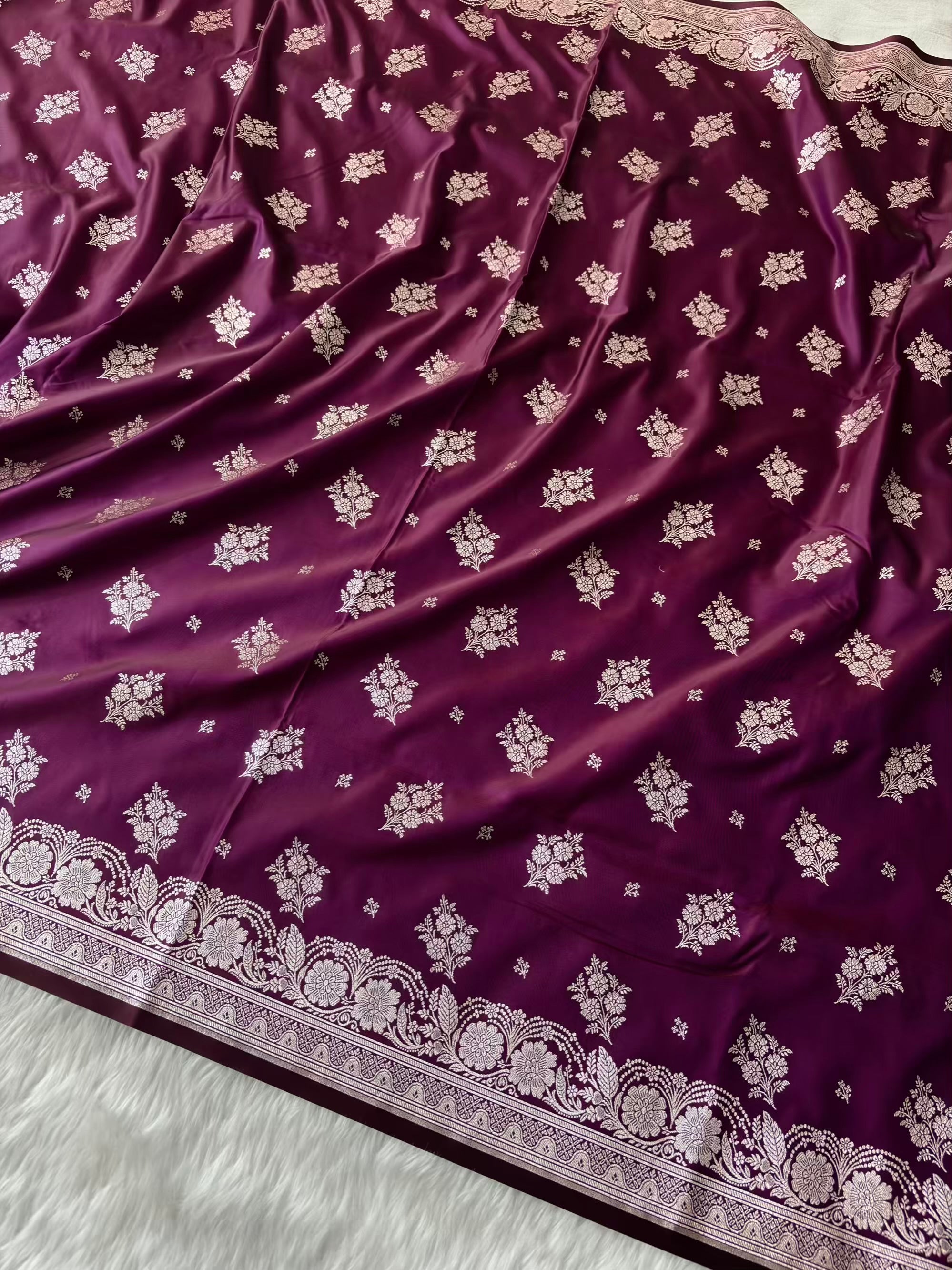 Magenta Soft Kataan Silk Motif Banarasi Saree In Silver Zari