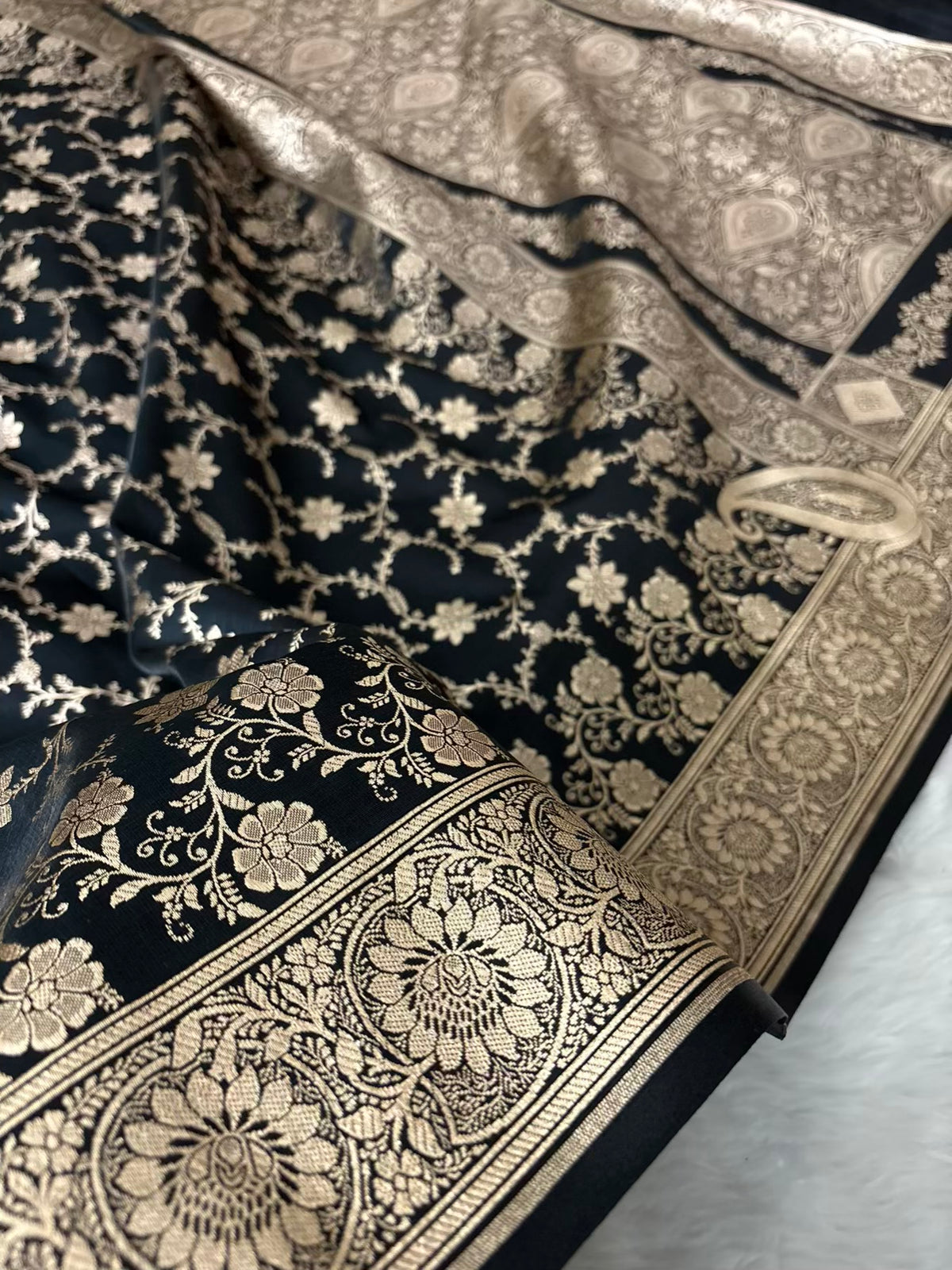 Black Beauty Satin Silk Banarasi Saree Floral Jaal