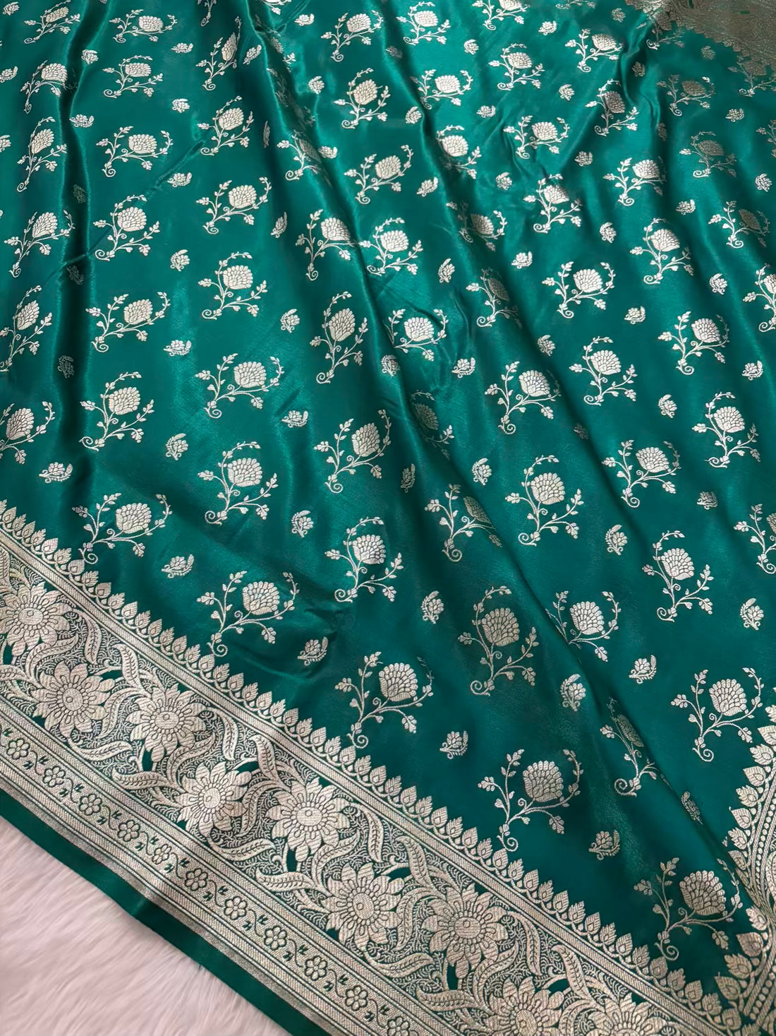 Rama Green Floral Buti Satin Silk Banarasi Saree