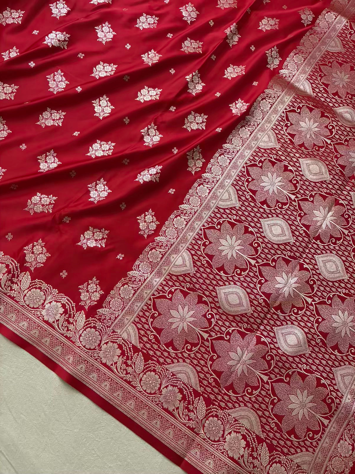 Red Soft Kataan Silk Motif Banarasi Saree In Silver Zari