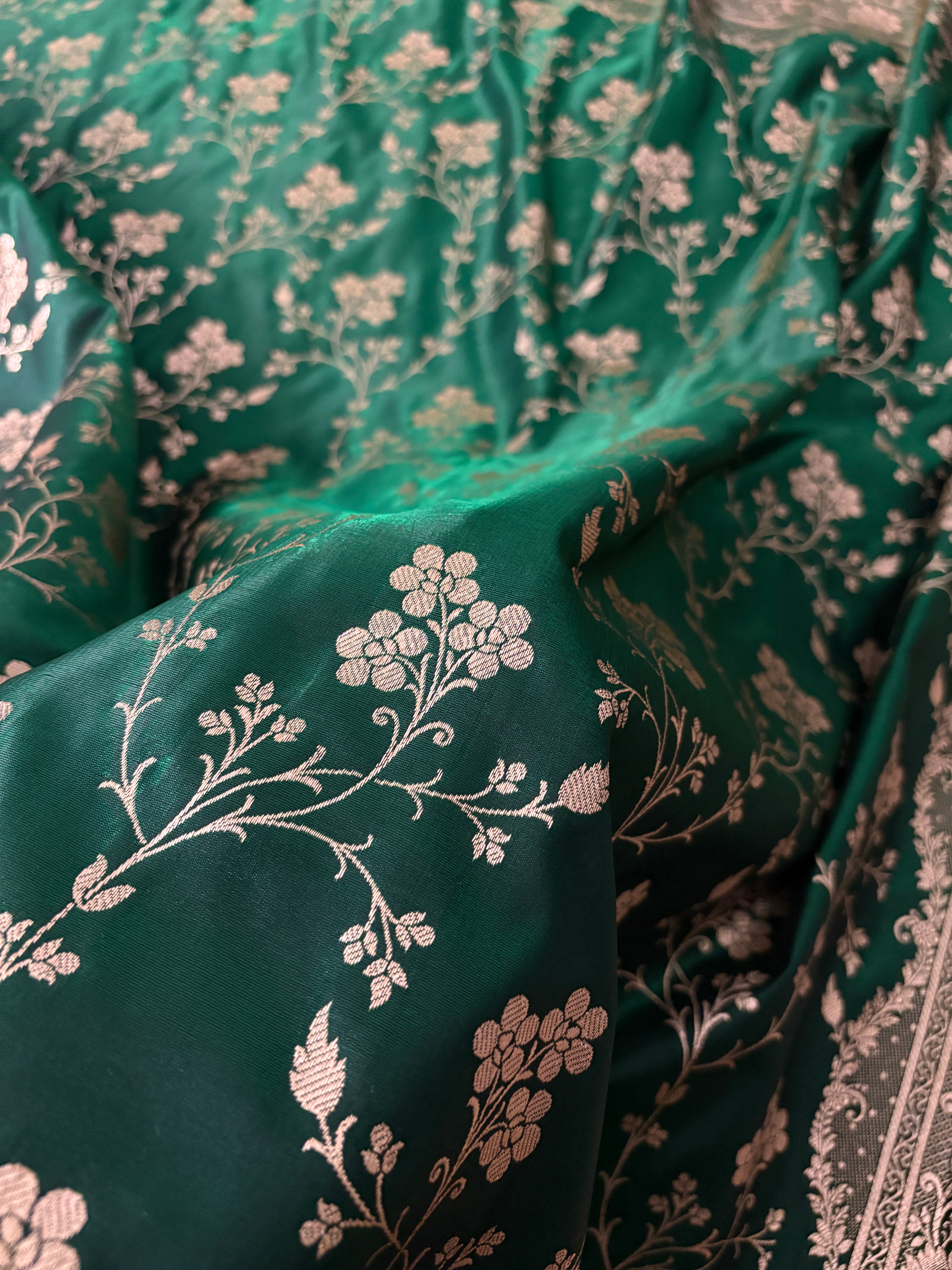 Botel Green Dual Tone Satin Silk Banarasi Saree in Jaal Pattern