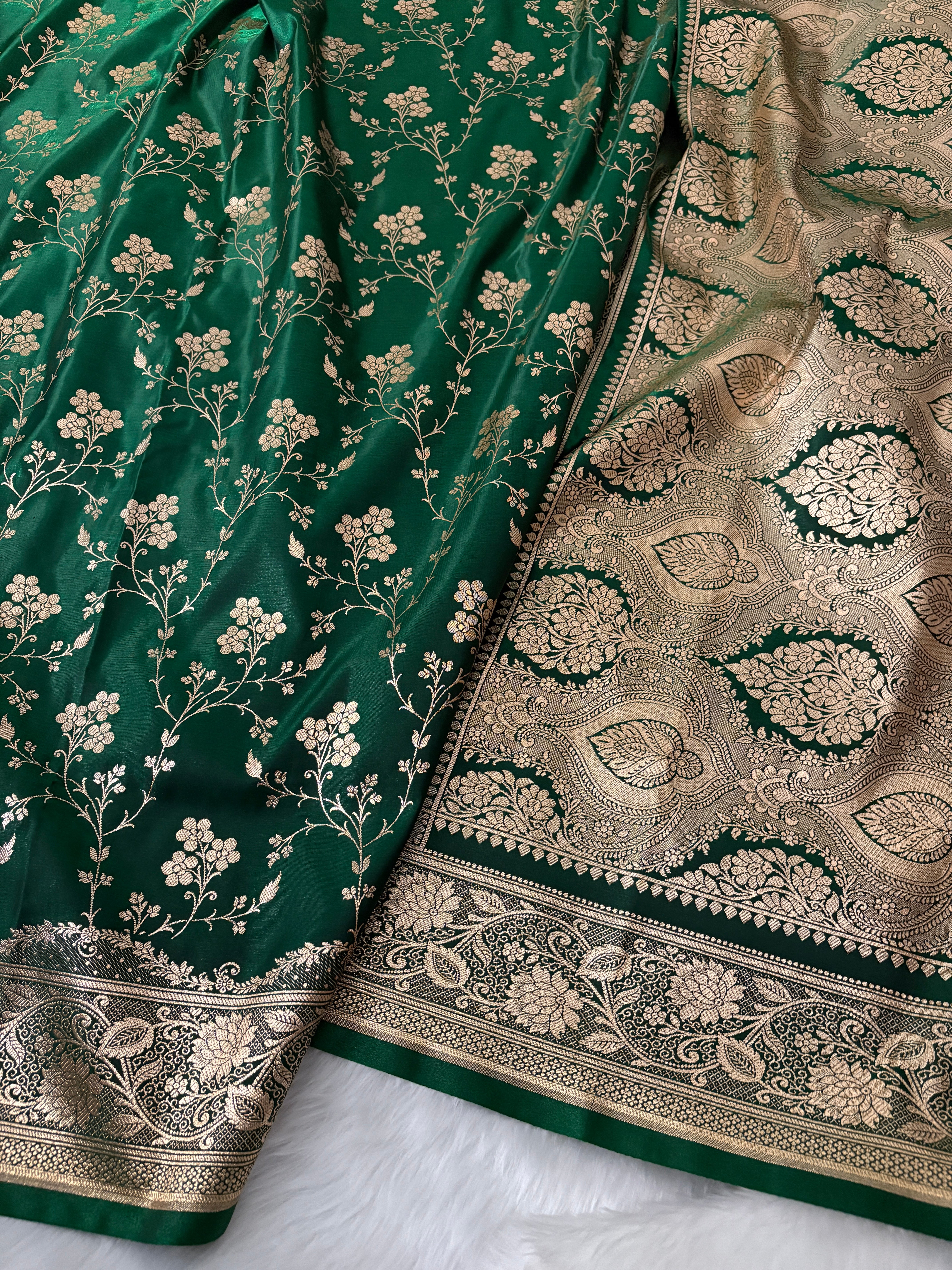 Botel Green Dual Tone Satin Silk Banarasi Saree in Jaal Pattern