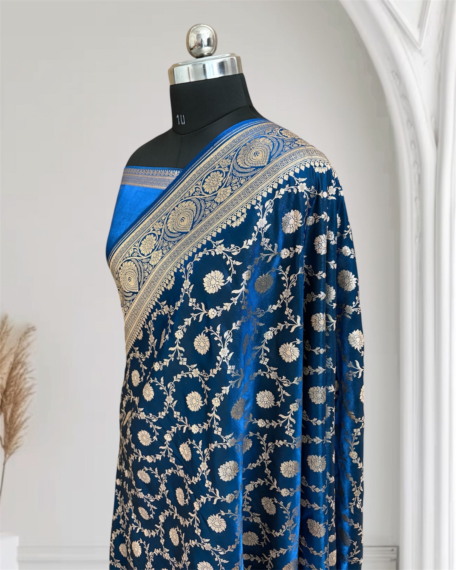 Royal Blue Dual Tone Satin Silk Banarasi Saree in Floral Jaal Pattern
