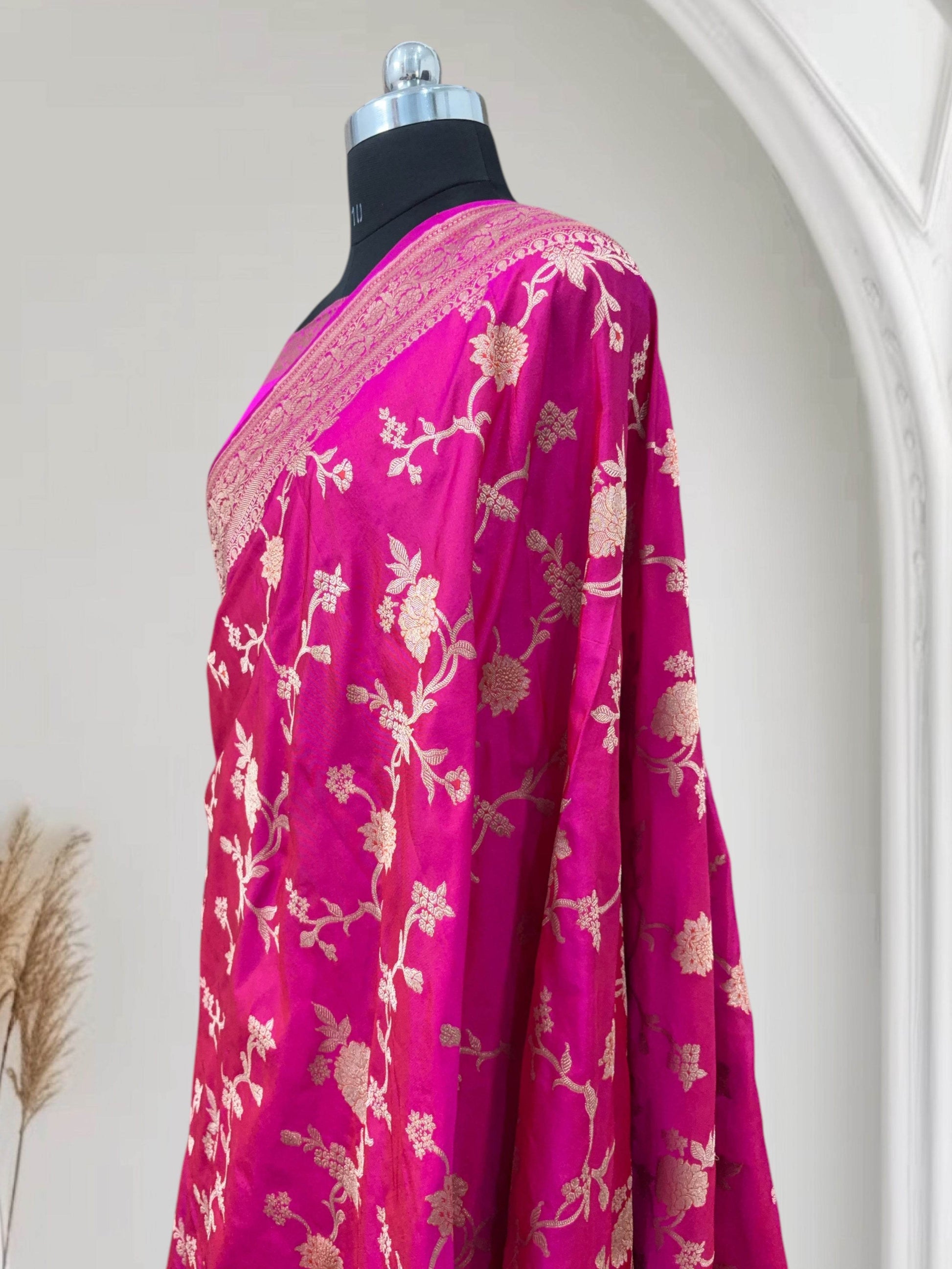 Rich Pink Pure Kataan Silk Banarasi Saree with Simple Floral Jaal - Zohra Silk