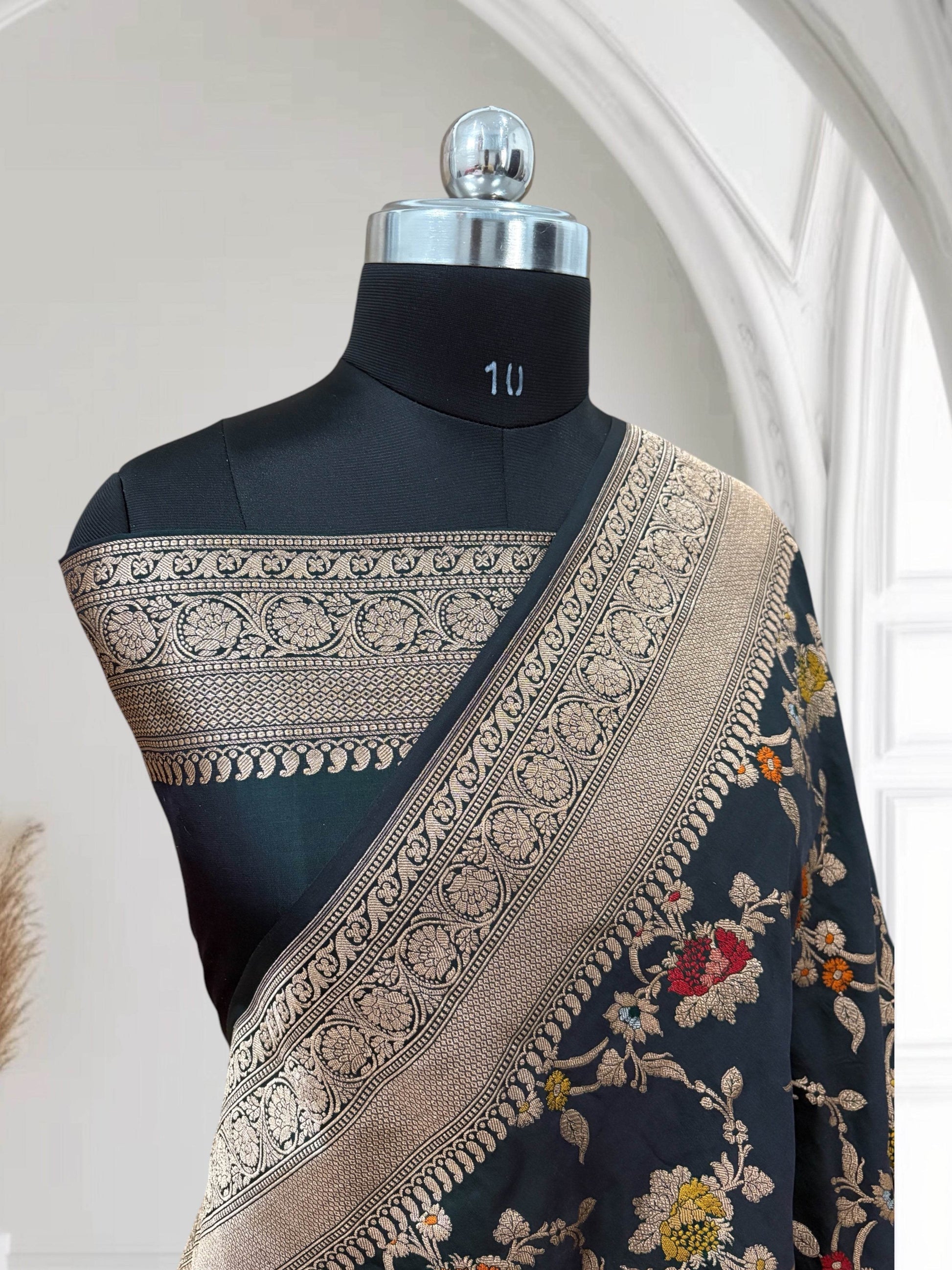 Dark Green Pure Kataan Silk Banarasi Saree with Floral Meena Jaal - Zohra Silk