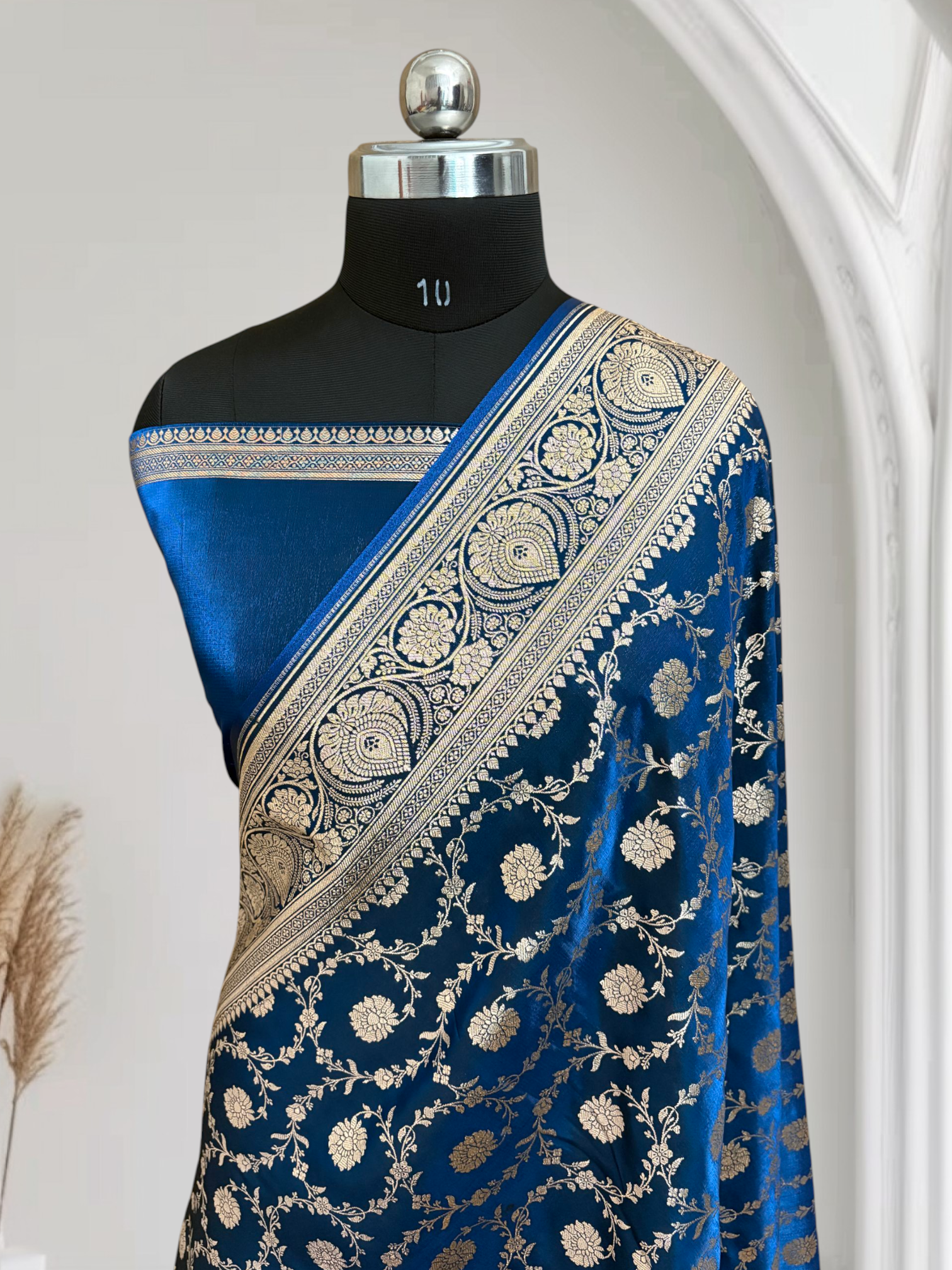 Royal Blue Dual Tone Satin Silk Banarasi Saree in Floral Jaal Pattern