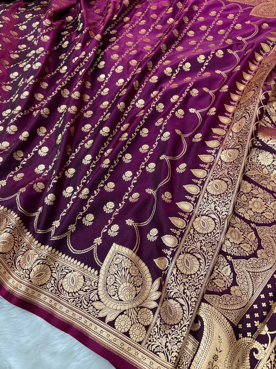Magenta Araa Jaal Satin Silk Banarasi saree
