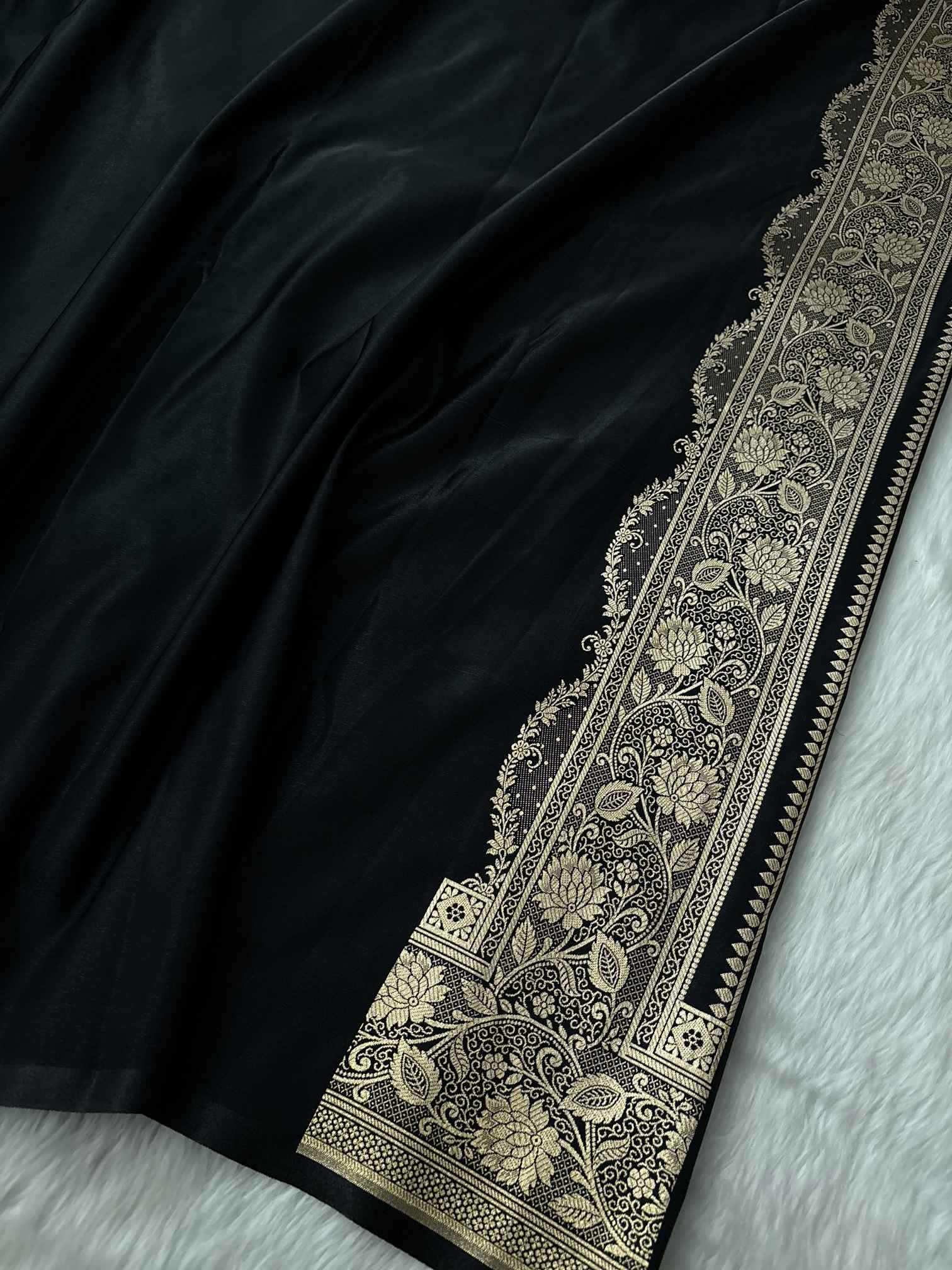 Black Beauty Satin Silk Banarasi Saree Floral Jaal