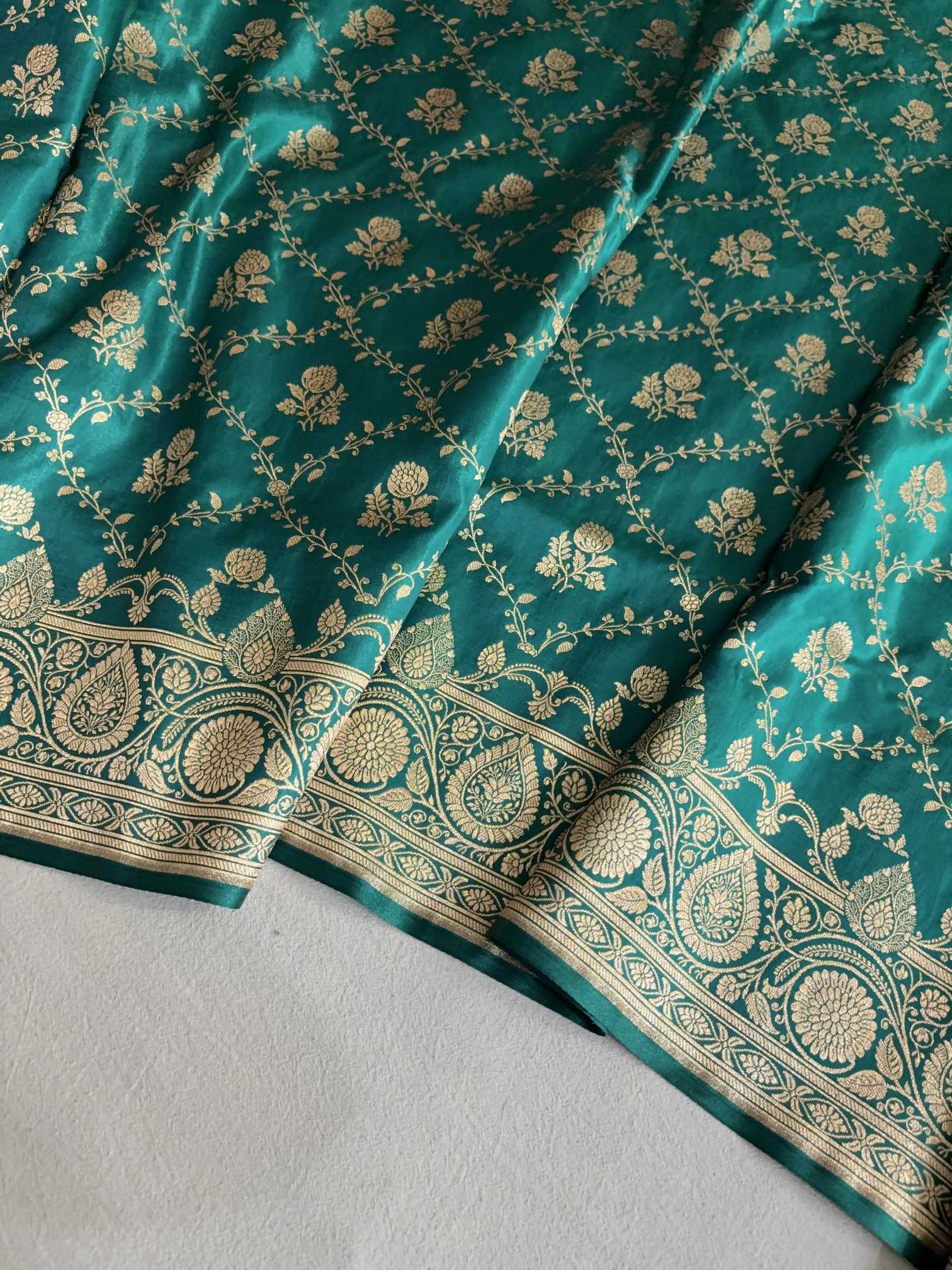 Rama Green Bel Jaal Satin Silk Banarasi Saree