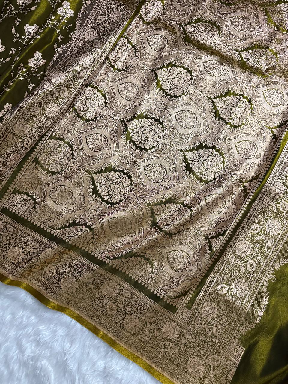 Mehdi Green Satin Silk Banarasi Saree with Jaal Pattern