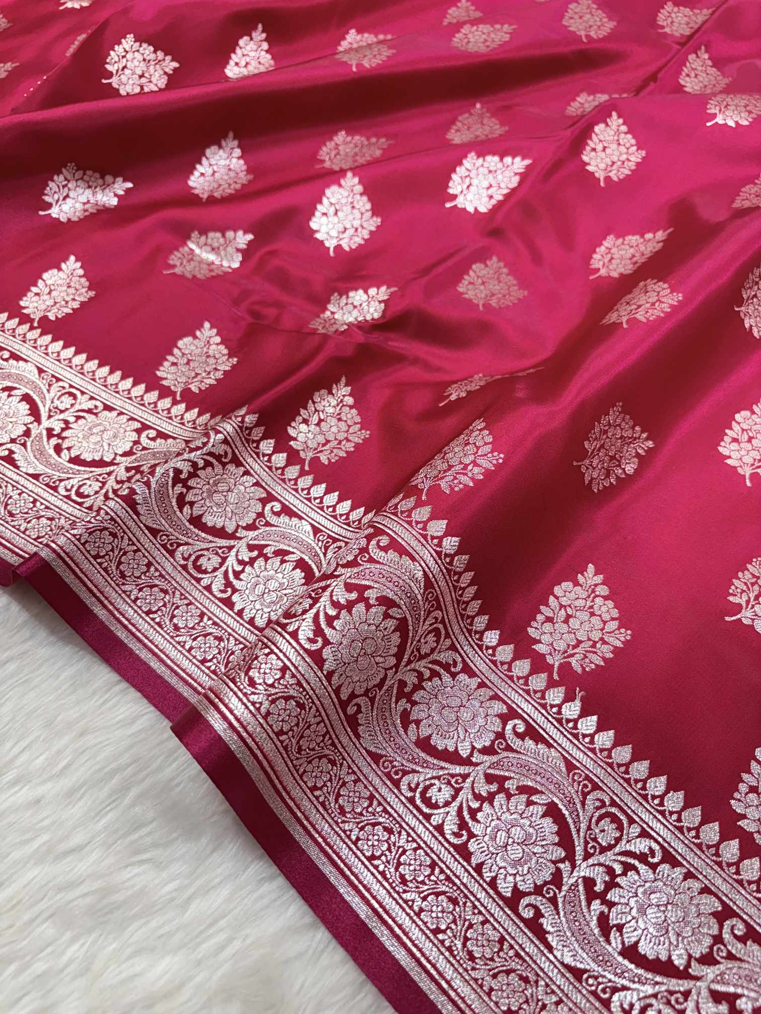 Rani Pink Shaded New Motif Satin Silk Banarasi Saree