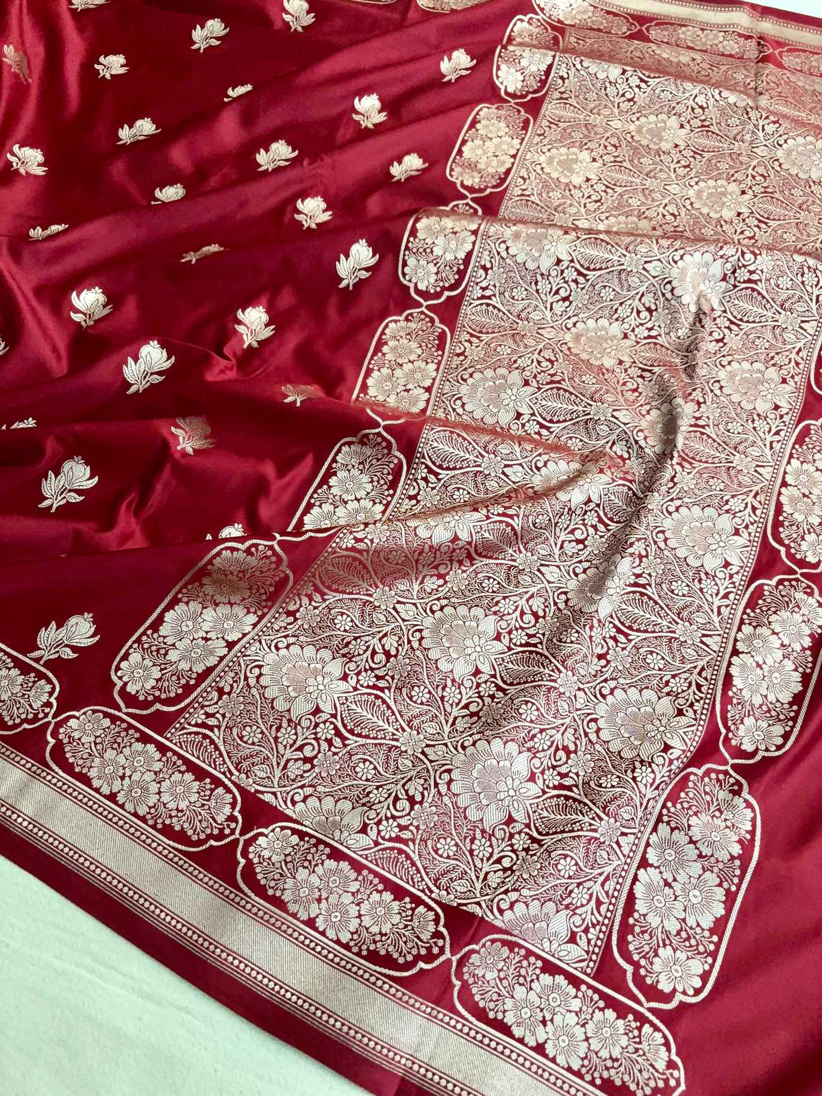Peacock Shaded Soft Kataan Silk Banarasi Saree