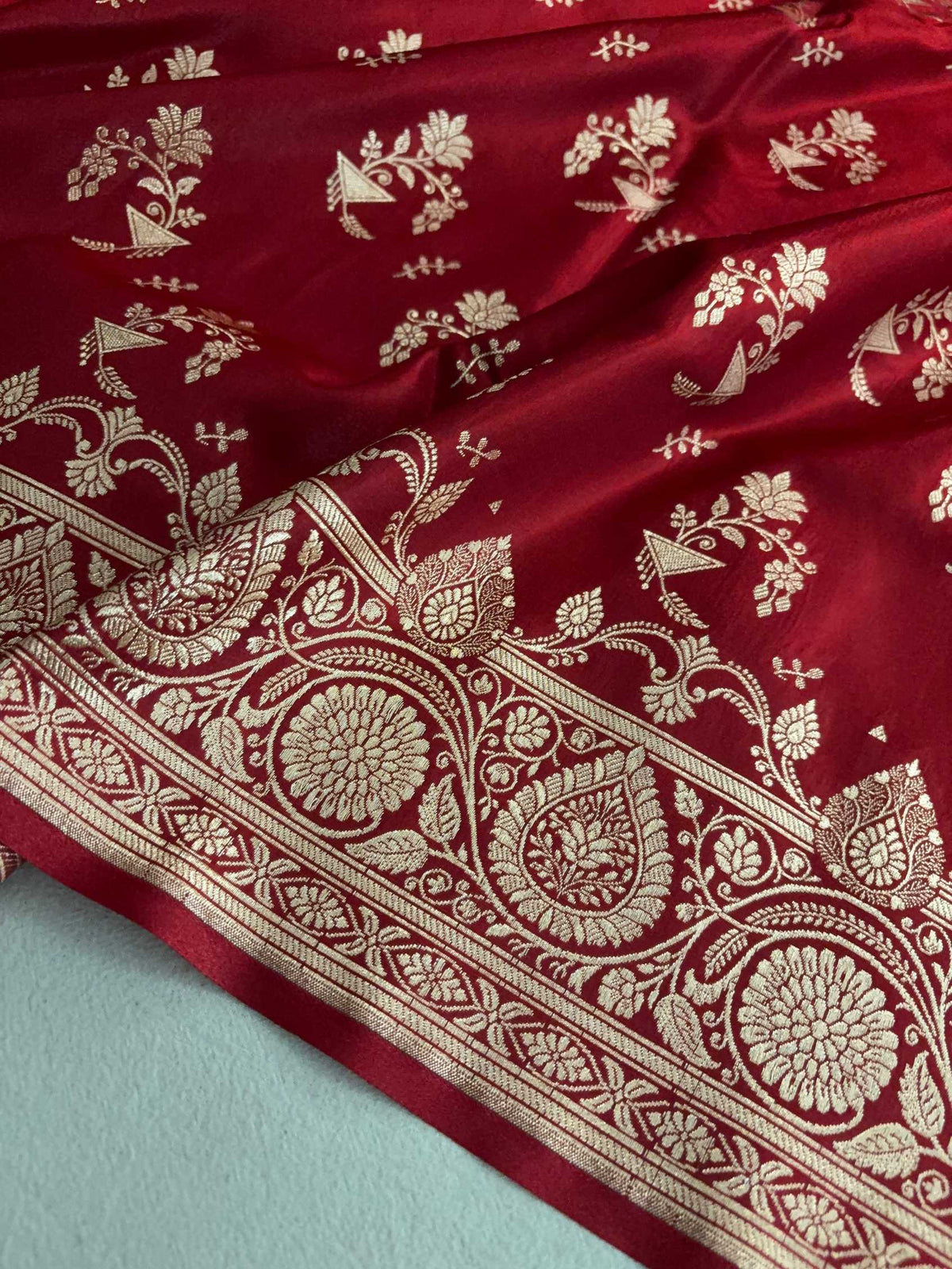 Maroon Shaded Fancy Motif Satin Silk Banarasi Saree