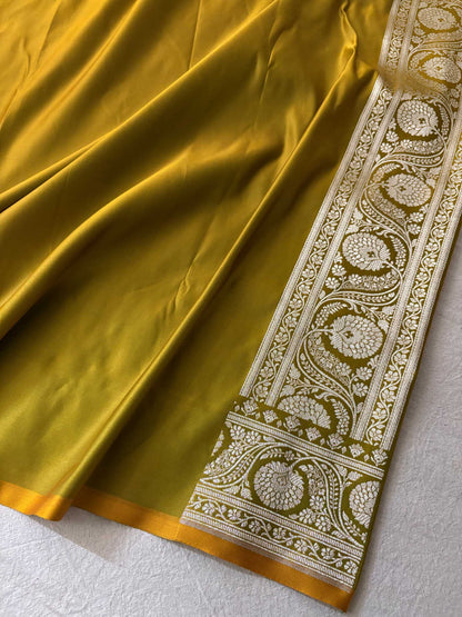 Mehdi Green Kataan Silk Banarasi Saree – Silver Zari Floral Jaal Pattern