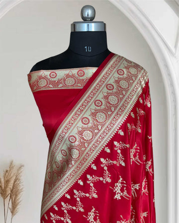 Red Soft Kataan Silk Banarasi Saree Light Gold Work