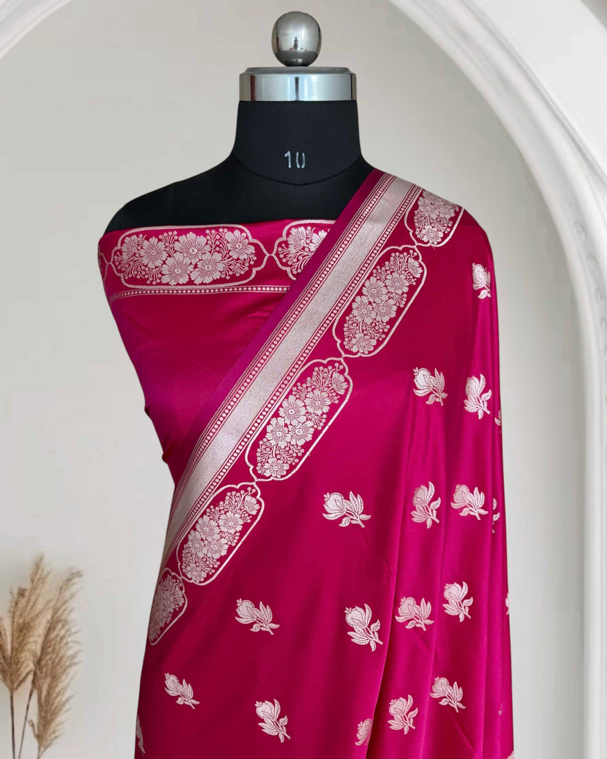 Rani Pink With Red Shaded Soft Kataan Silk Banarasi Saree