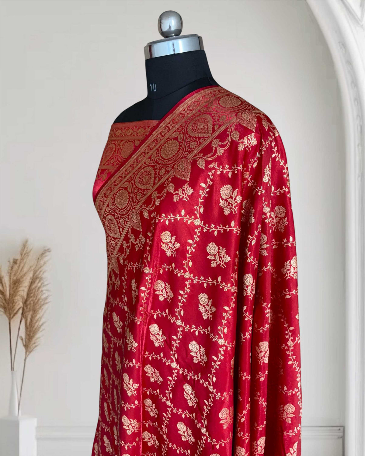 Red Bel Jaal Satin Silk Banarasi Saree