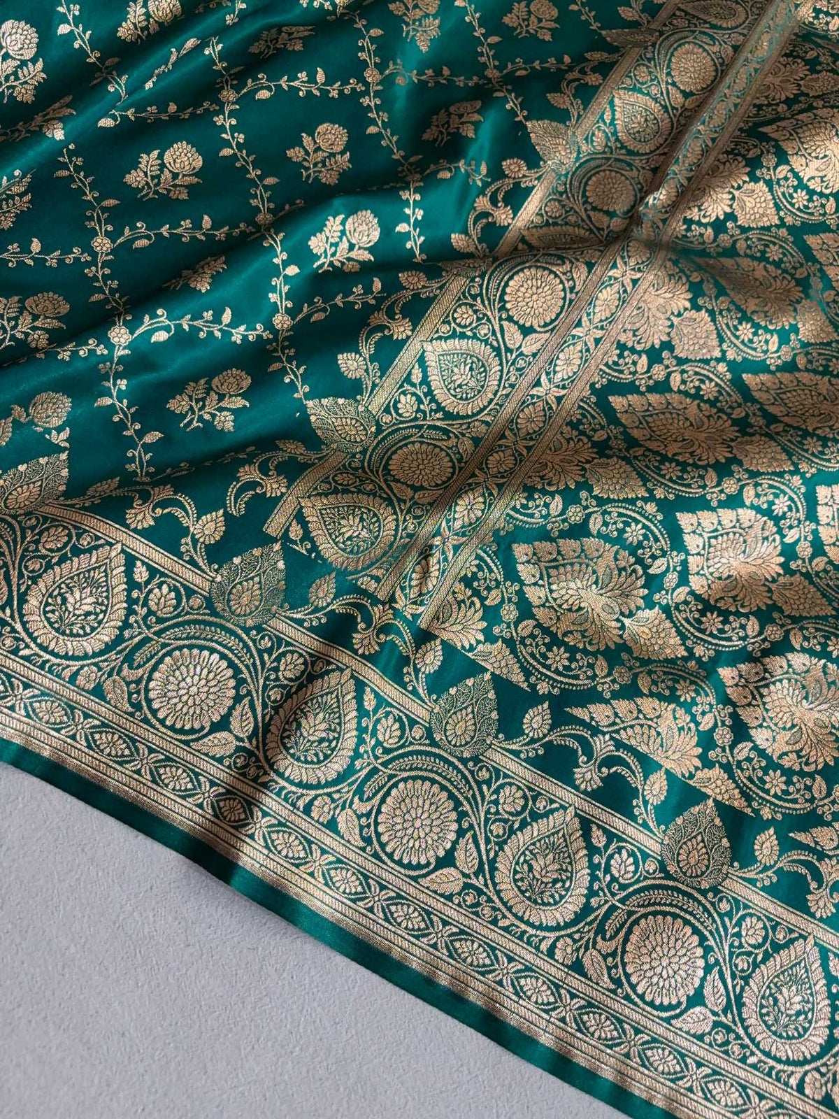 Rama Green Bel Jaal Satin Silk Banarasi Saree