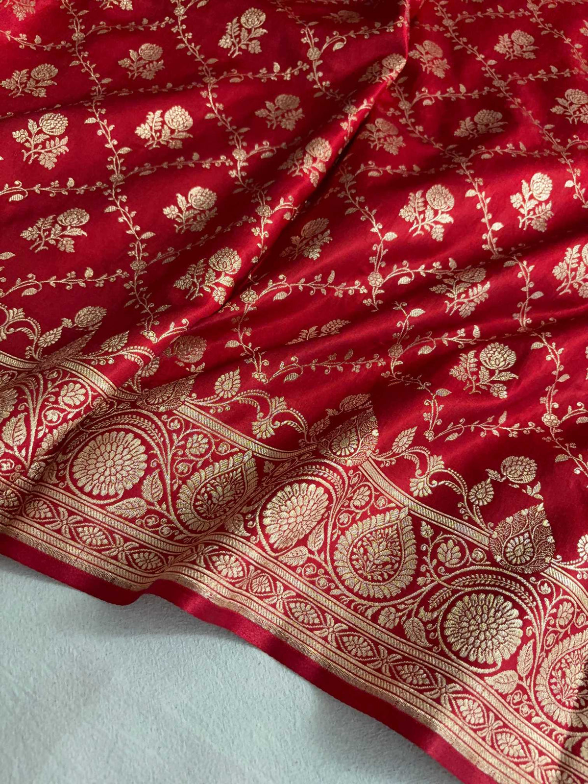 Red Bel Jaal Satin Silk Banarasi Saree