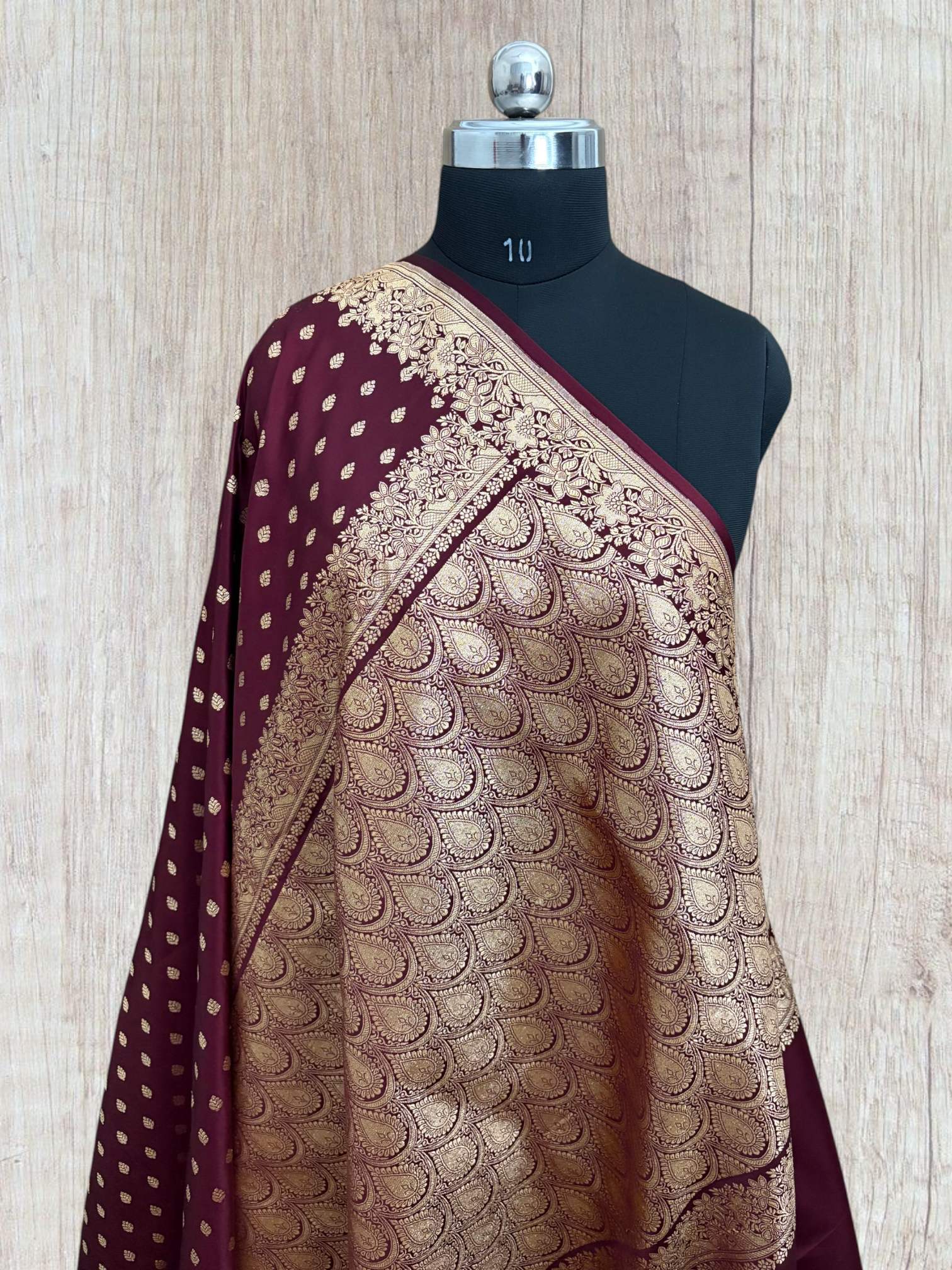 Garnet Kataan Silk Banarasi Saree – Golden Zari Small Motif